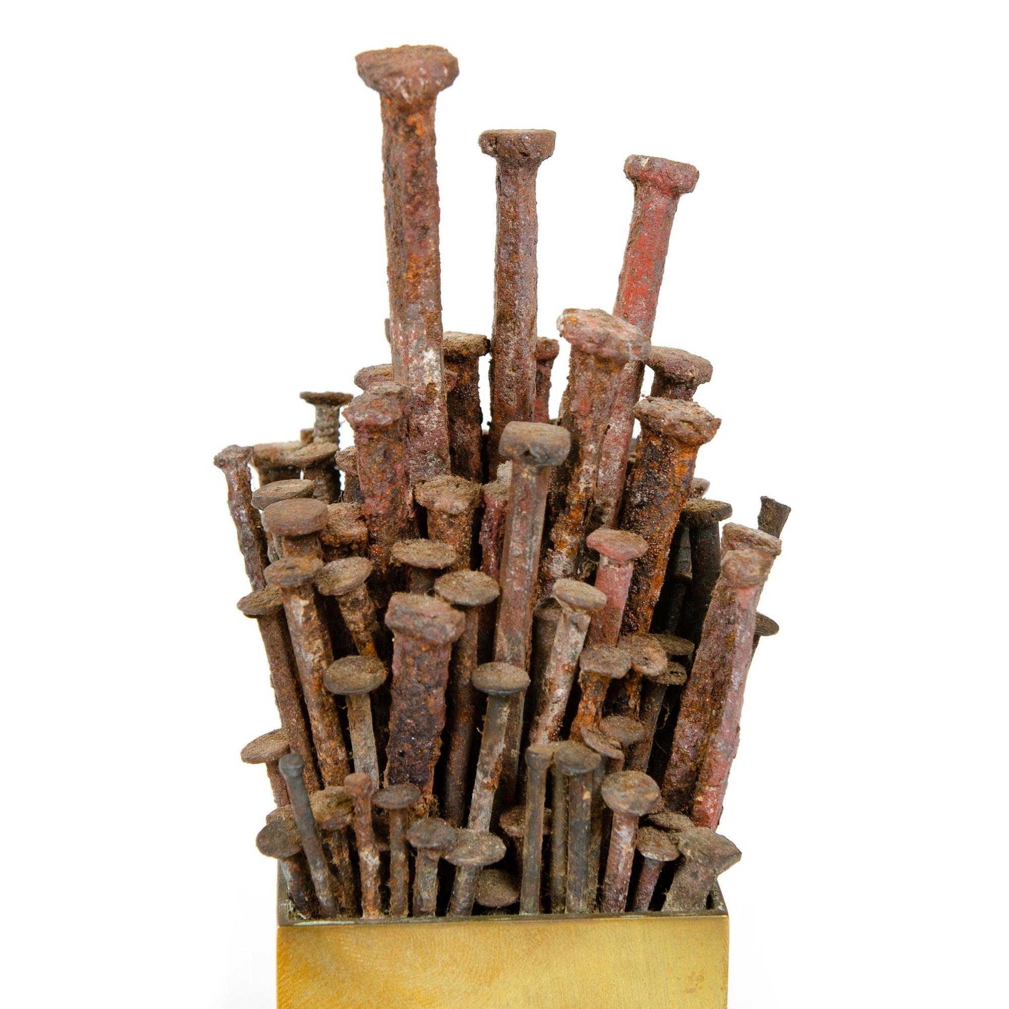 Américain Sculpture à clous des États-Unis en vente