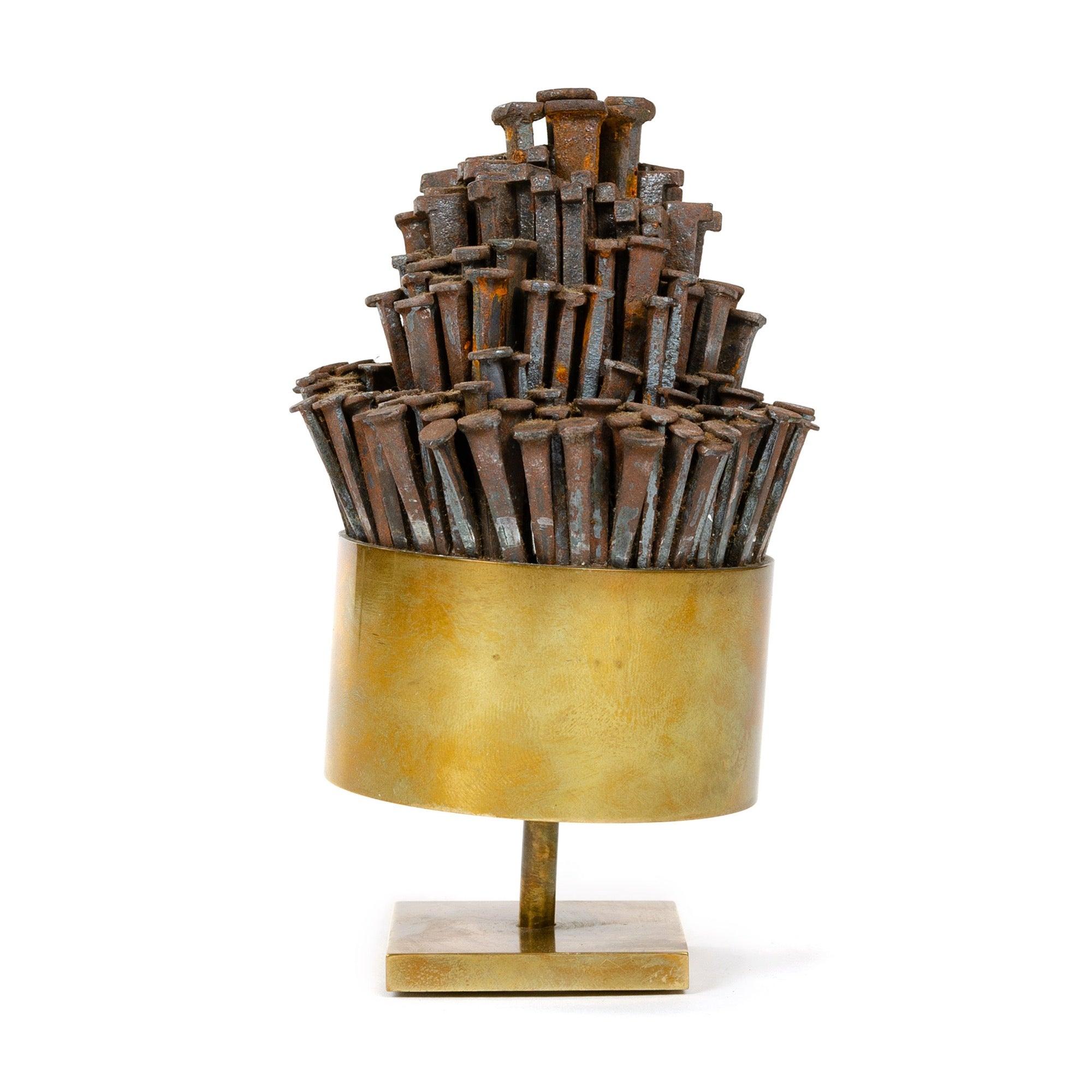 Sculpture à clous des États-Unis État moyen - En vente à Sagaponack, NY