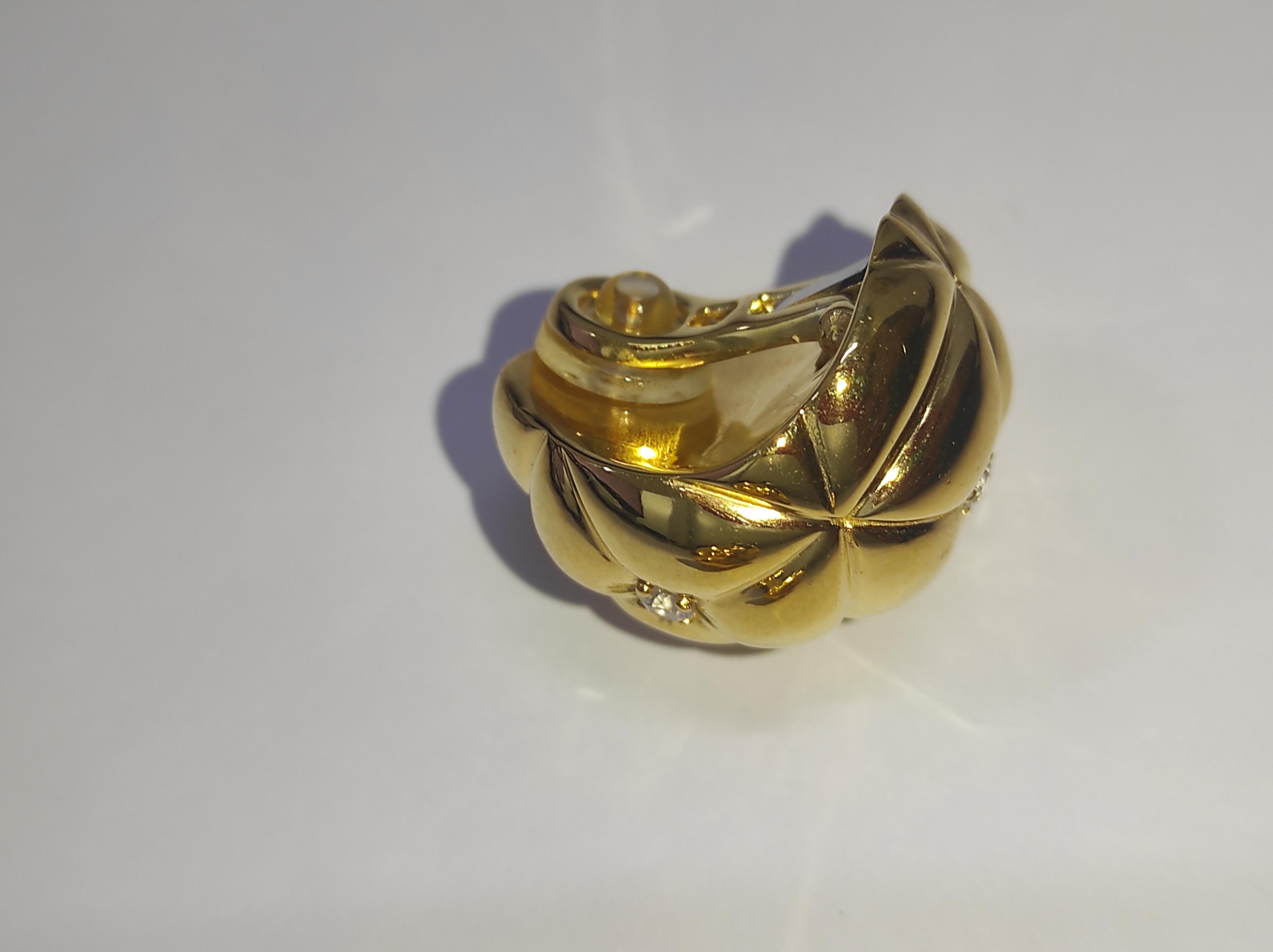 Naimah Chesterfield Kugelohrringe im Angebot 2