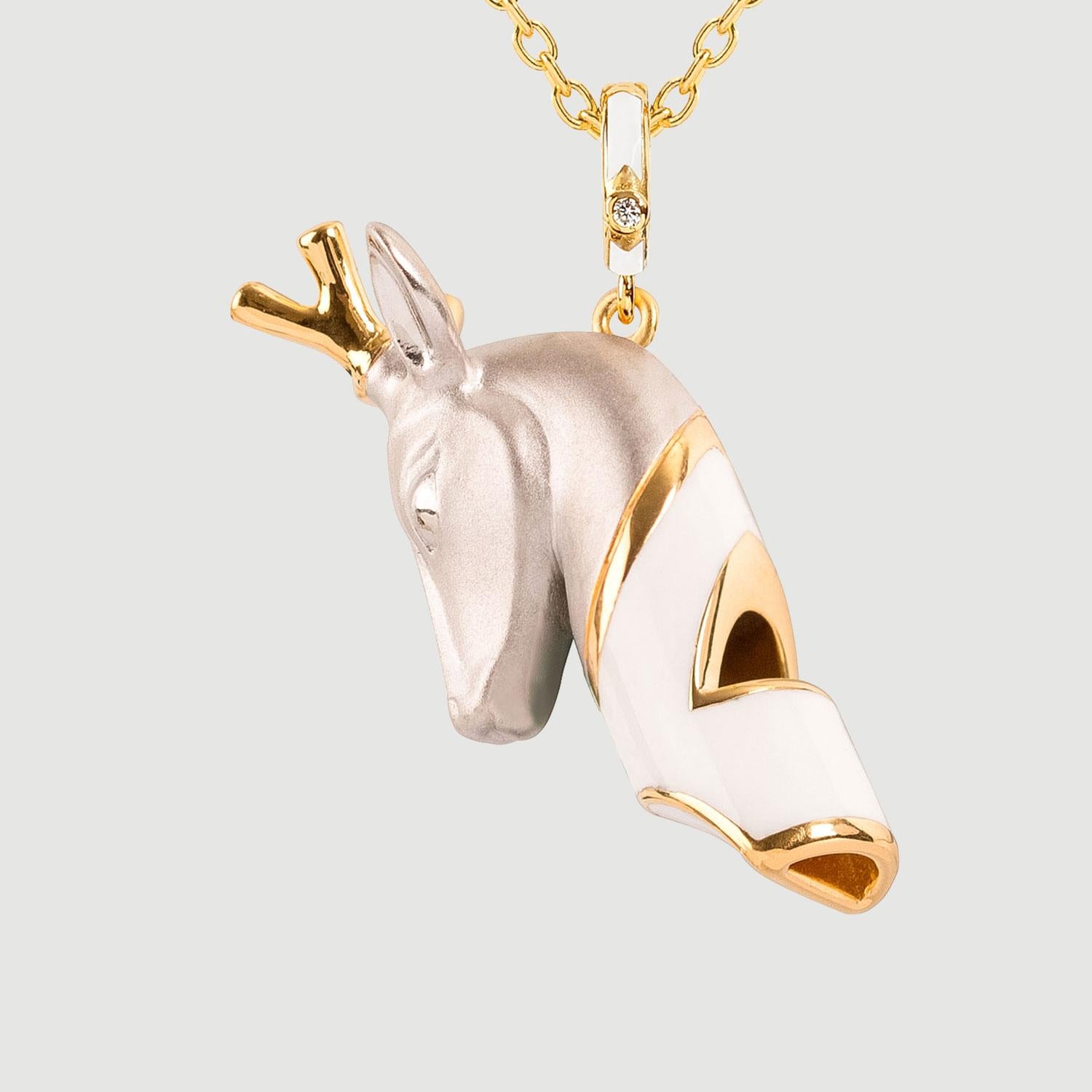 Moderne Naimah, collier pendentif Whistle de cerf en émail blanc en vente