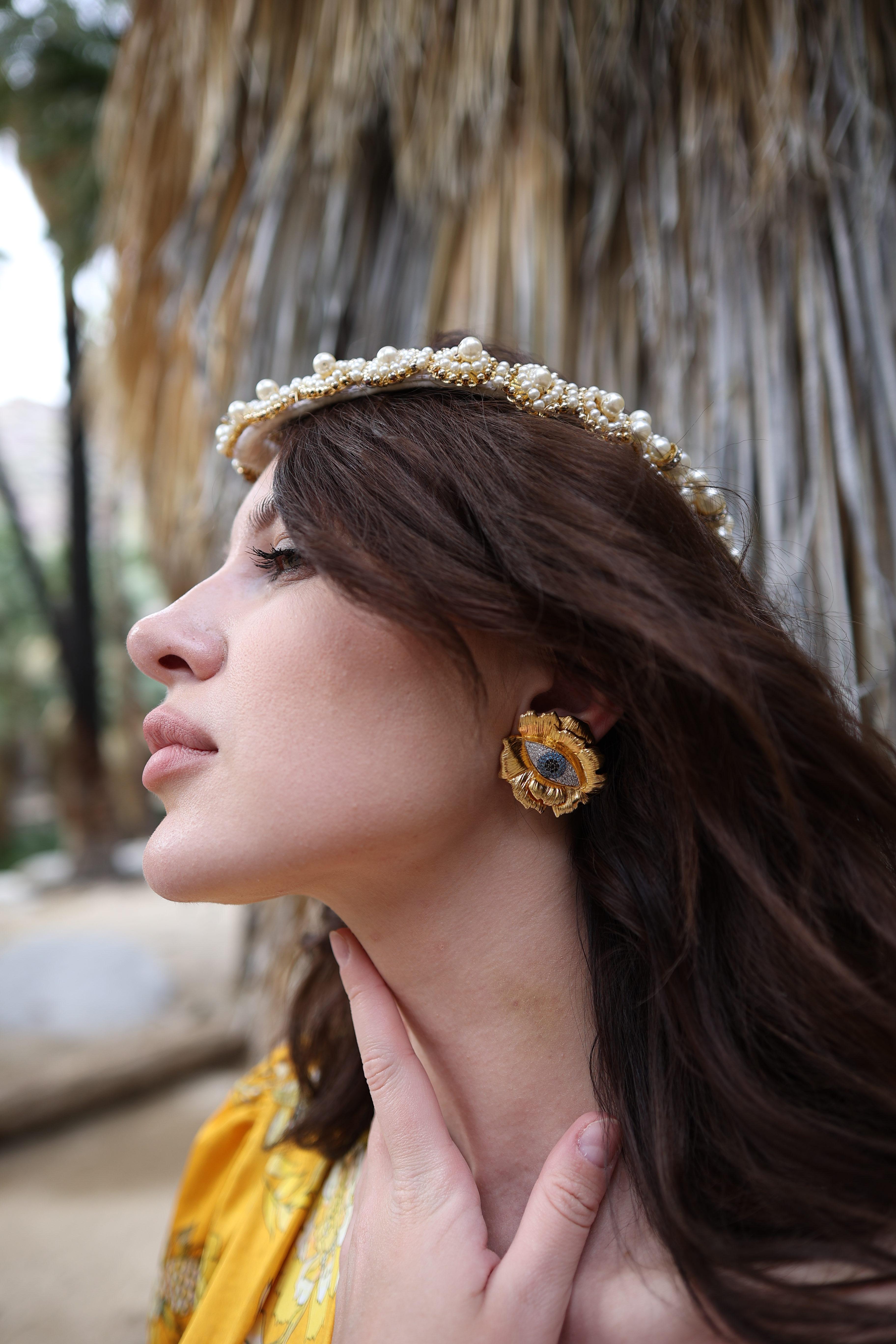 Orecchini Naimah con fiore del malocchio in vendita 1