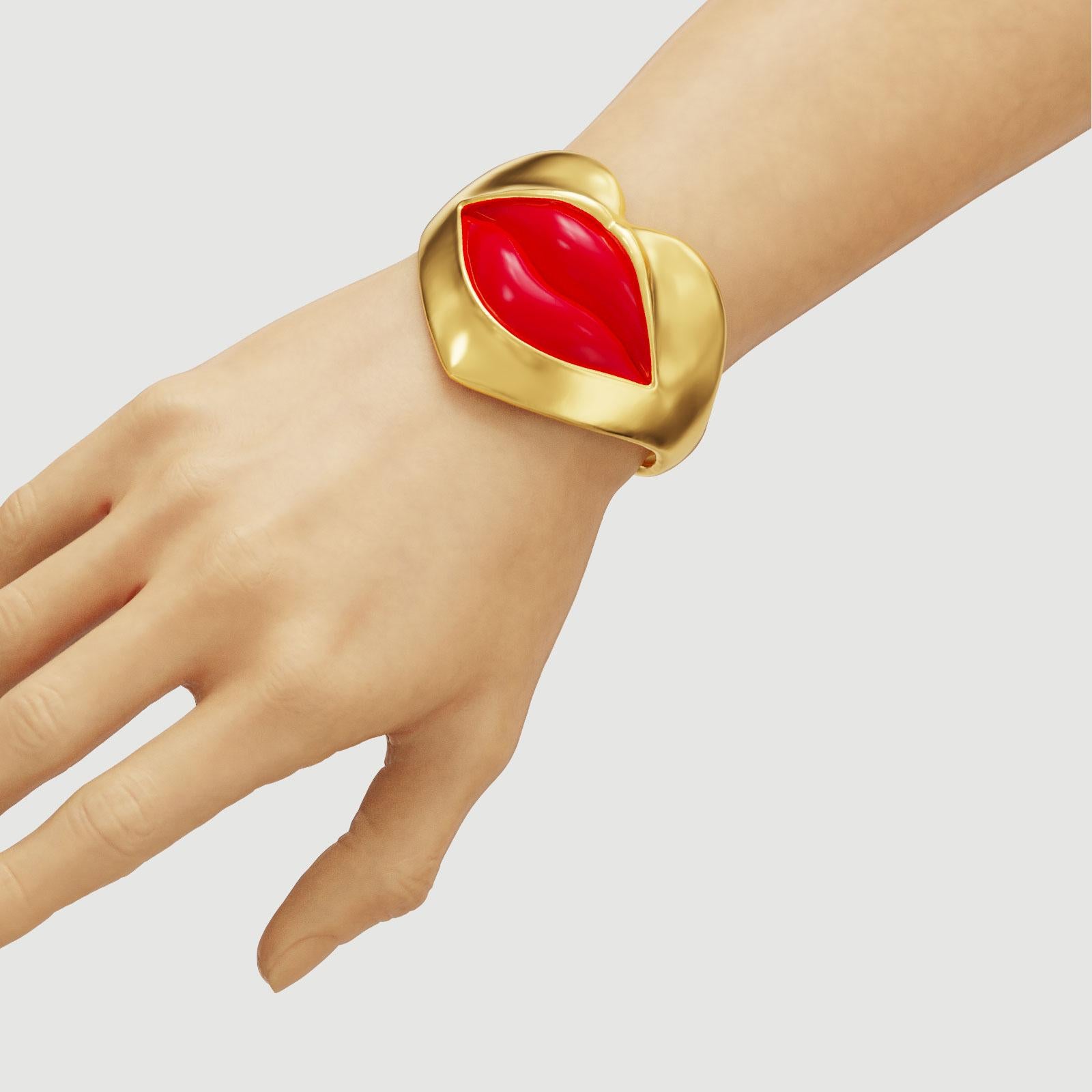 Naimah Love Lips Cuff In New Condition In Istanbul, 34
