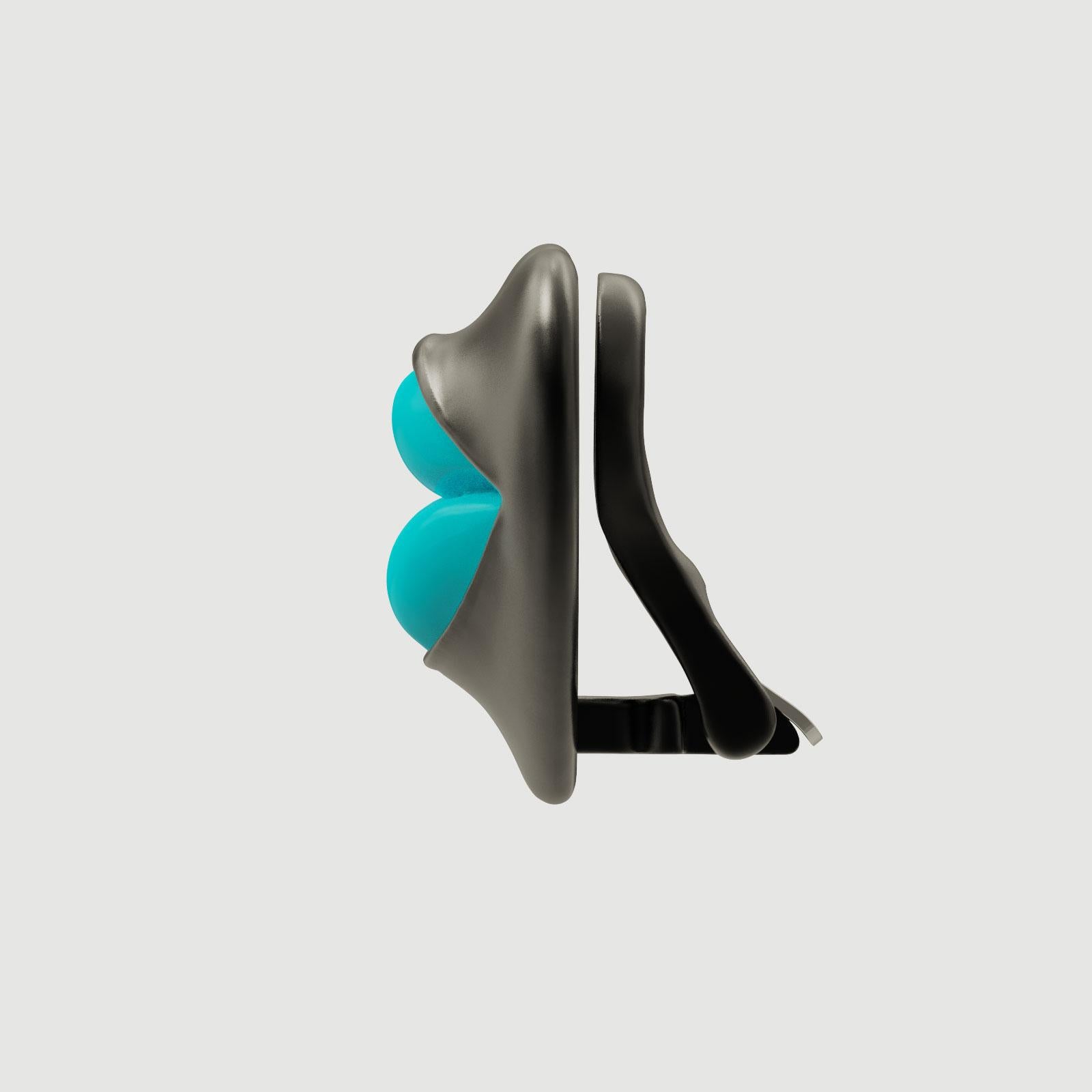 Pendiente sencillo Naimah Love Lips Rouge, Azul en Nuevo estado para la venta en Istanbul, 34