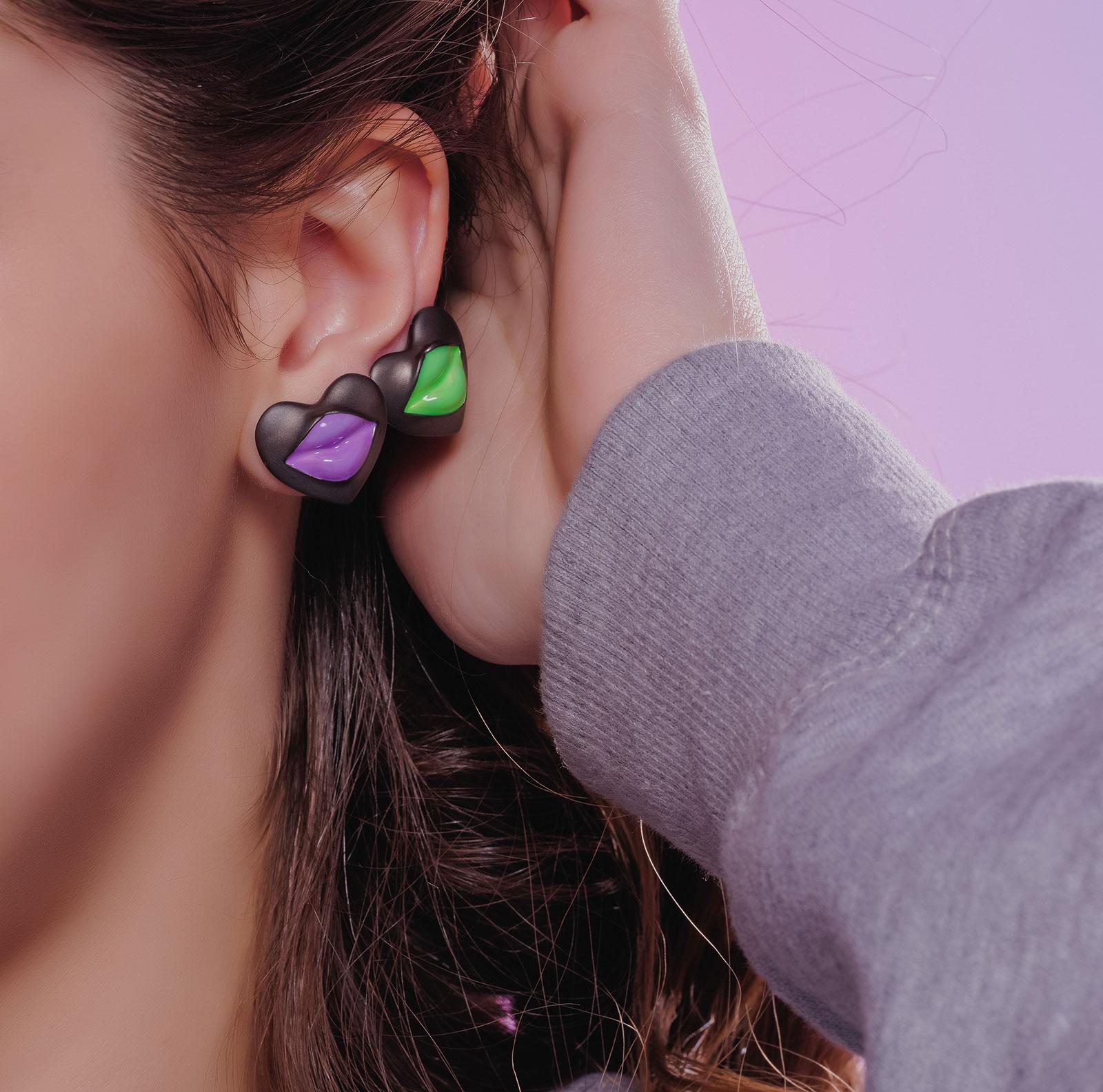 Pendiente Sencillo Naimah Love Lips Rouge, Verde Neón en venta 1