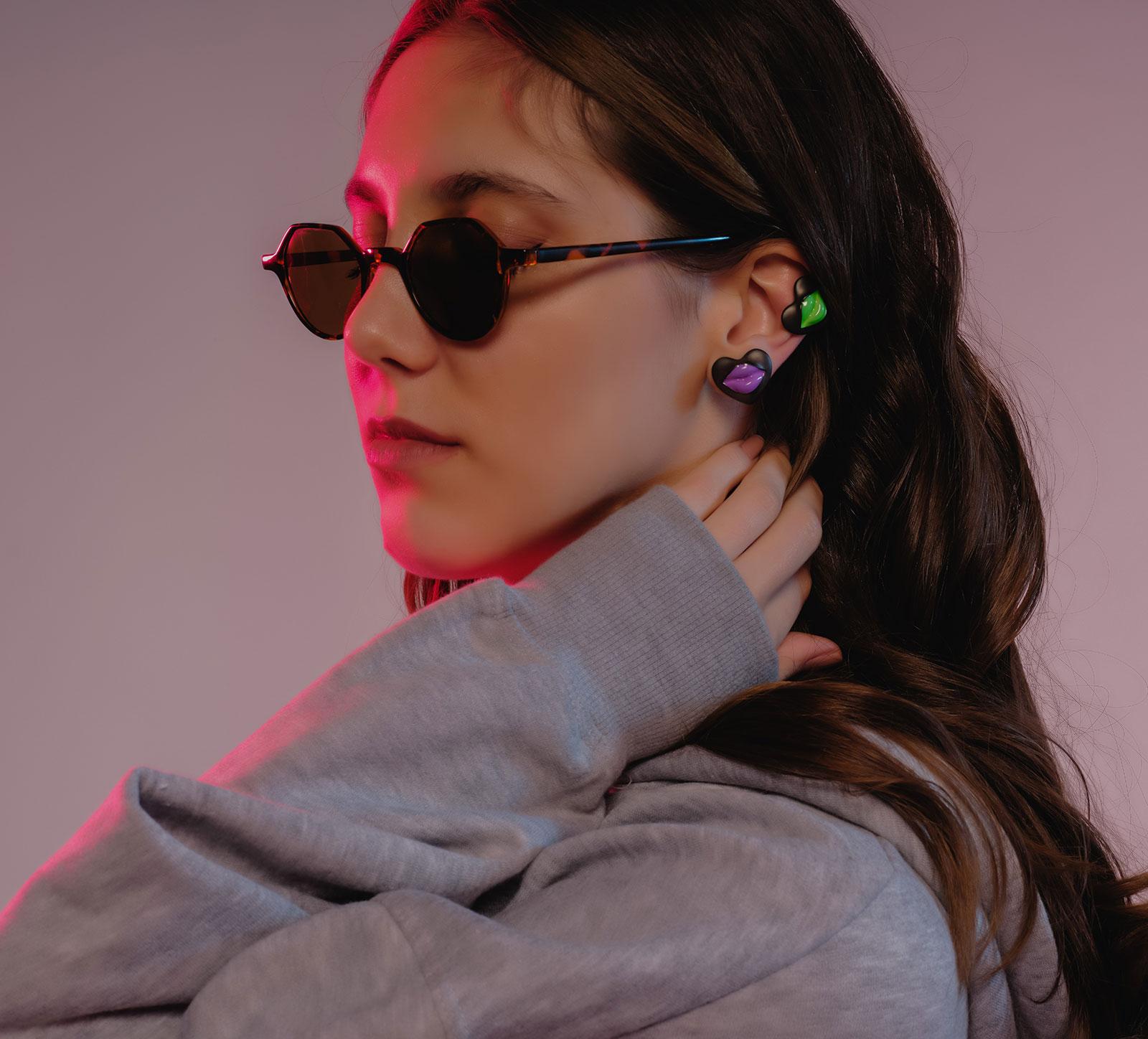 Pendiente Sencillo Naimah Love Lips Rouge, Verde Neón en venta 3