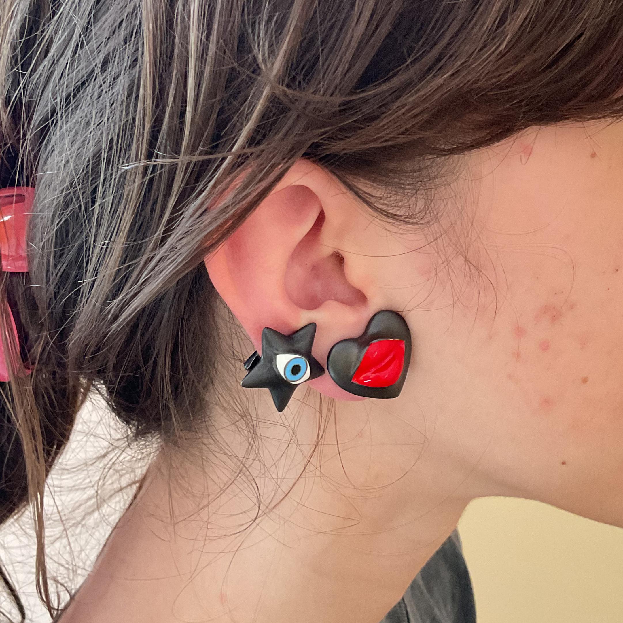 Pendiente sencillo Naimah Love Lips Rouge, Rojo en venta 1