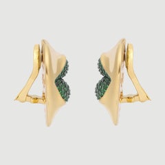Naimah Mini Love Lips Earrings Green