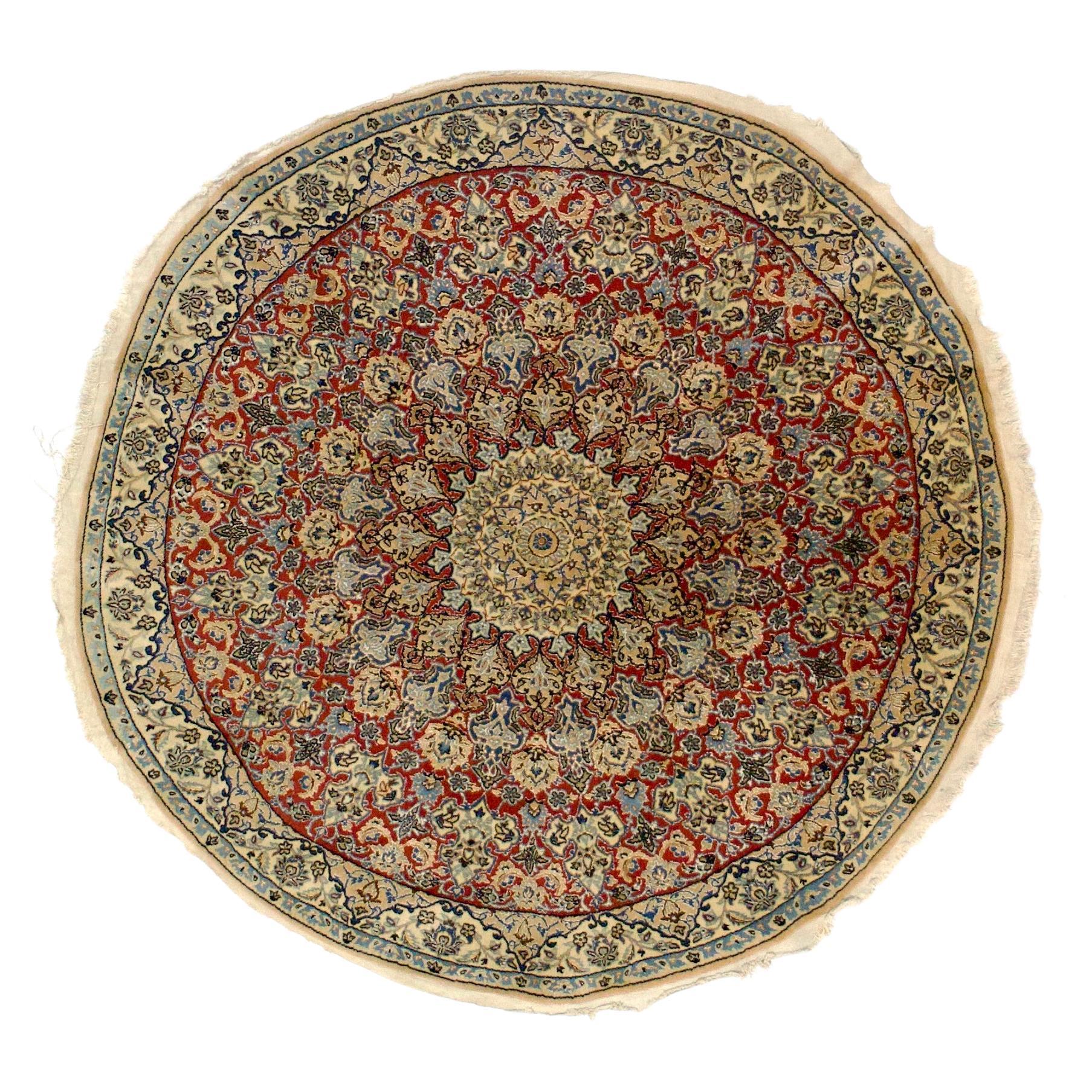 Nain Rug 4'5" x 4’7”