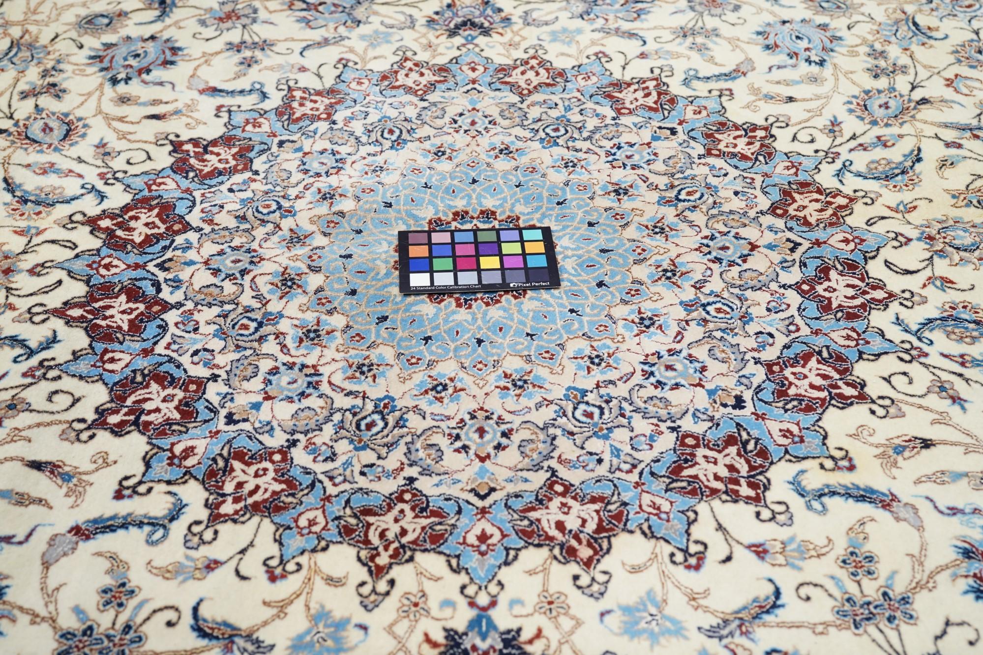 Extremely Ffine Persian Nain Rug Wool & Silk Rug 6'11'' x 10'5'' For Sale 8