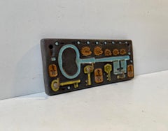 Naiv Scandinavian Ceramic Wall Key Holder by Ole Berg, 1970s