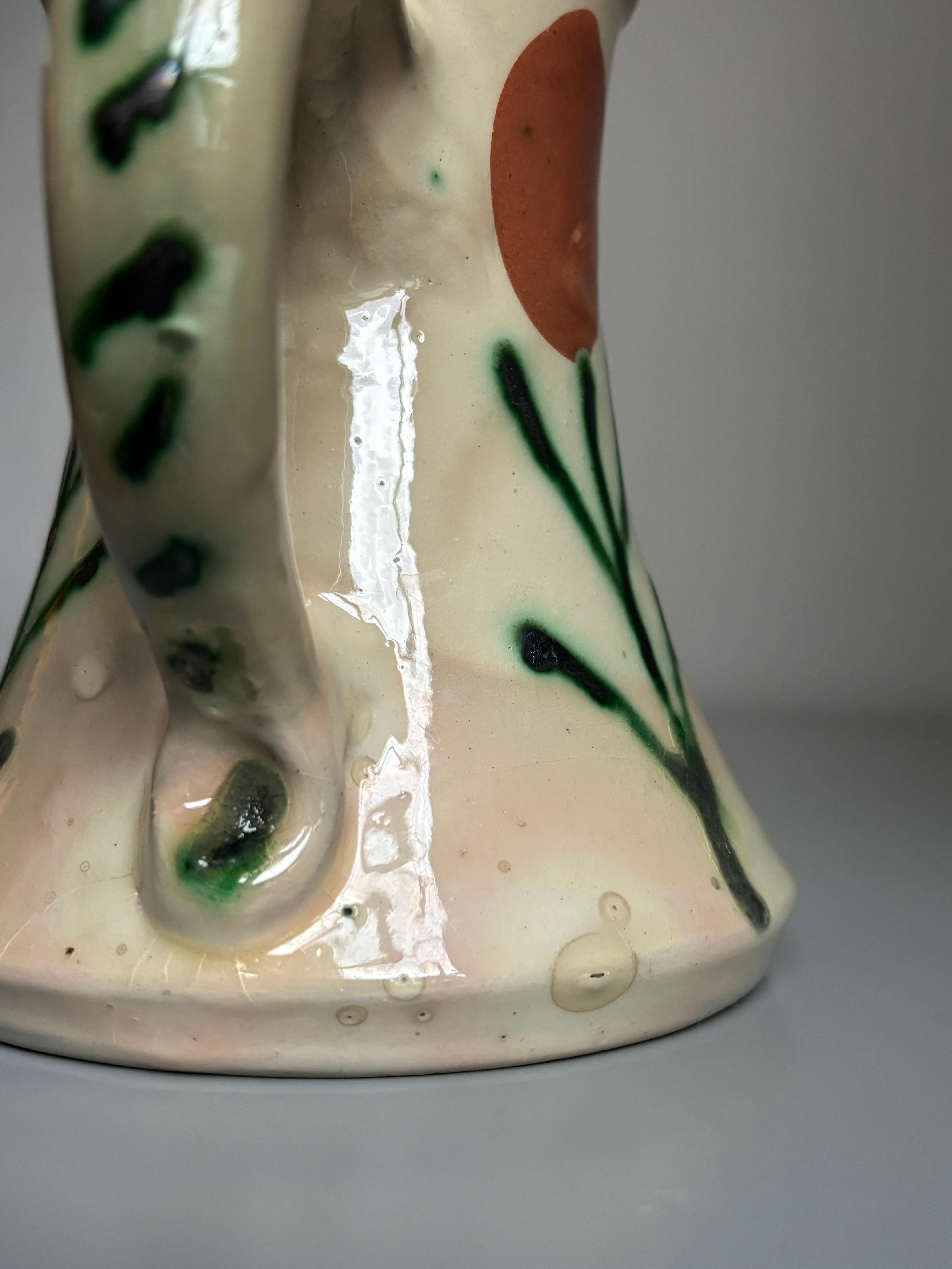 Naïve Floral Pitcher Vase, circa 1950s (20. Jahrhundert) im Angebot