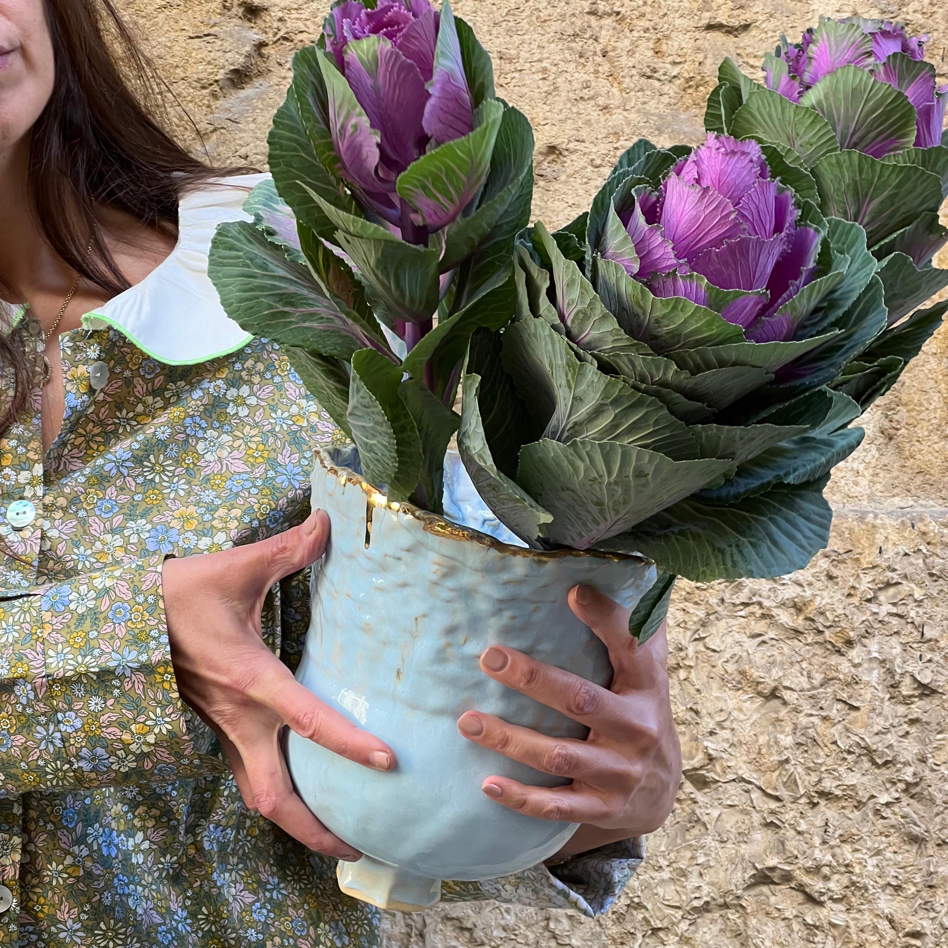 Moderno Vaso in gres laccato blu Design unico dell'artista e designer Hania Jneid in vendita