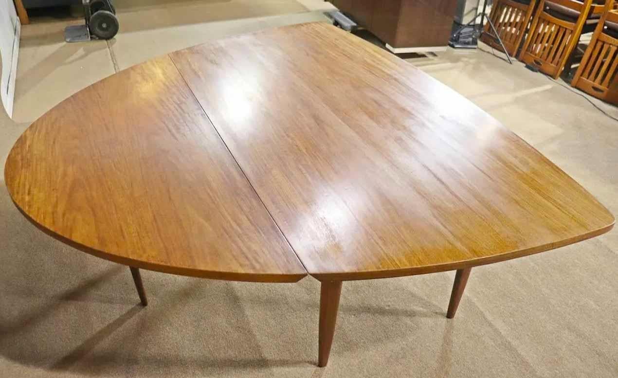 Nakashima For Widdicomb Drop Leaf Table In Good Condition For Sale In Brooklyn, NY