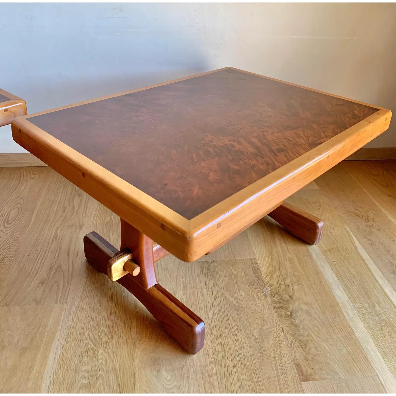 Paire de tables à tréteaux American Craft de style Nakashima en bois rouge massif et acajou en vente 4