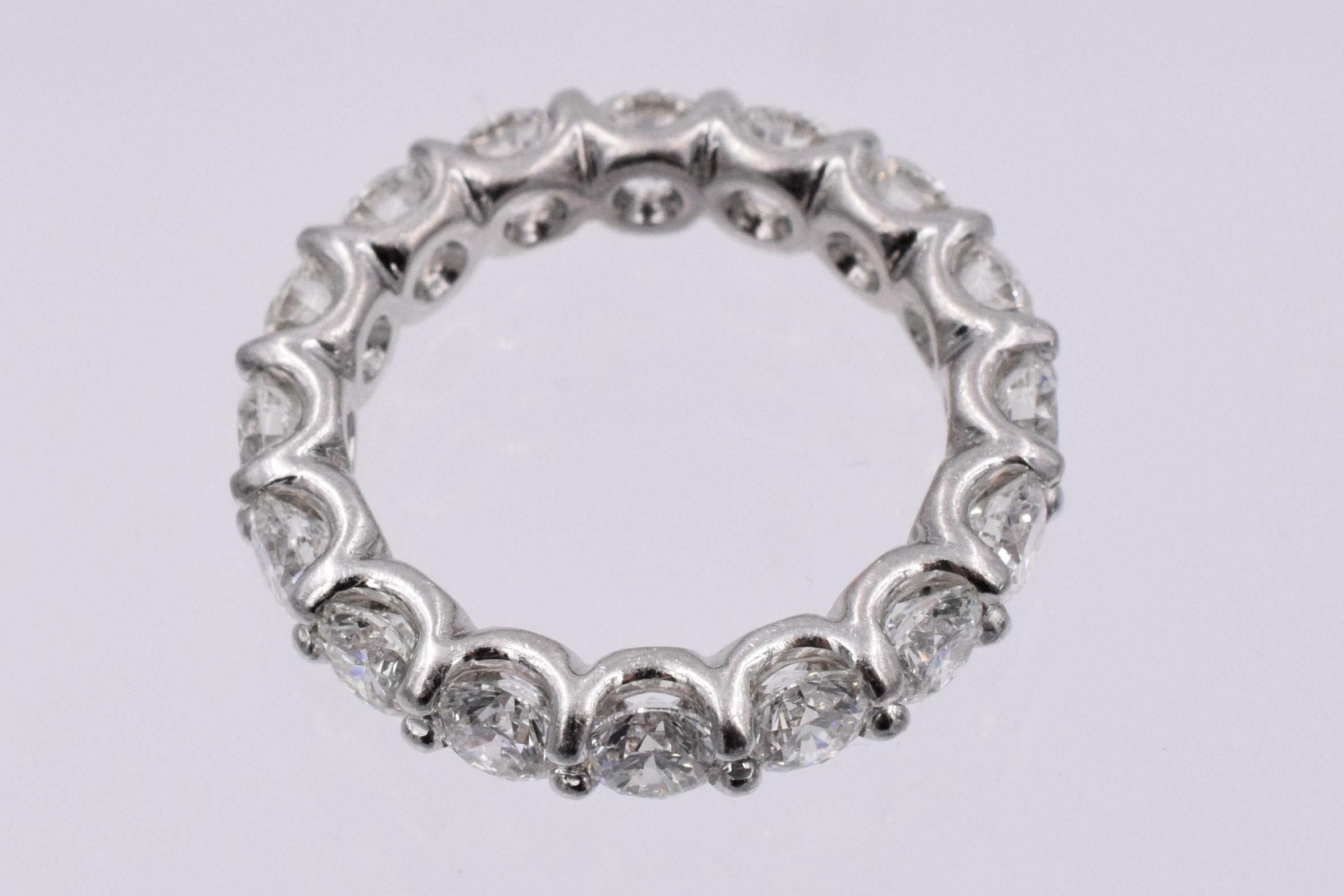 Nally 3.80 Carat Diamonds Platinum Eternity Band Ring In New Condition In New York, NY