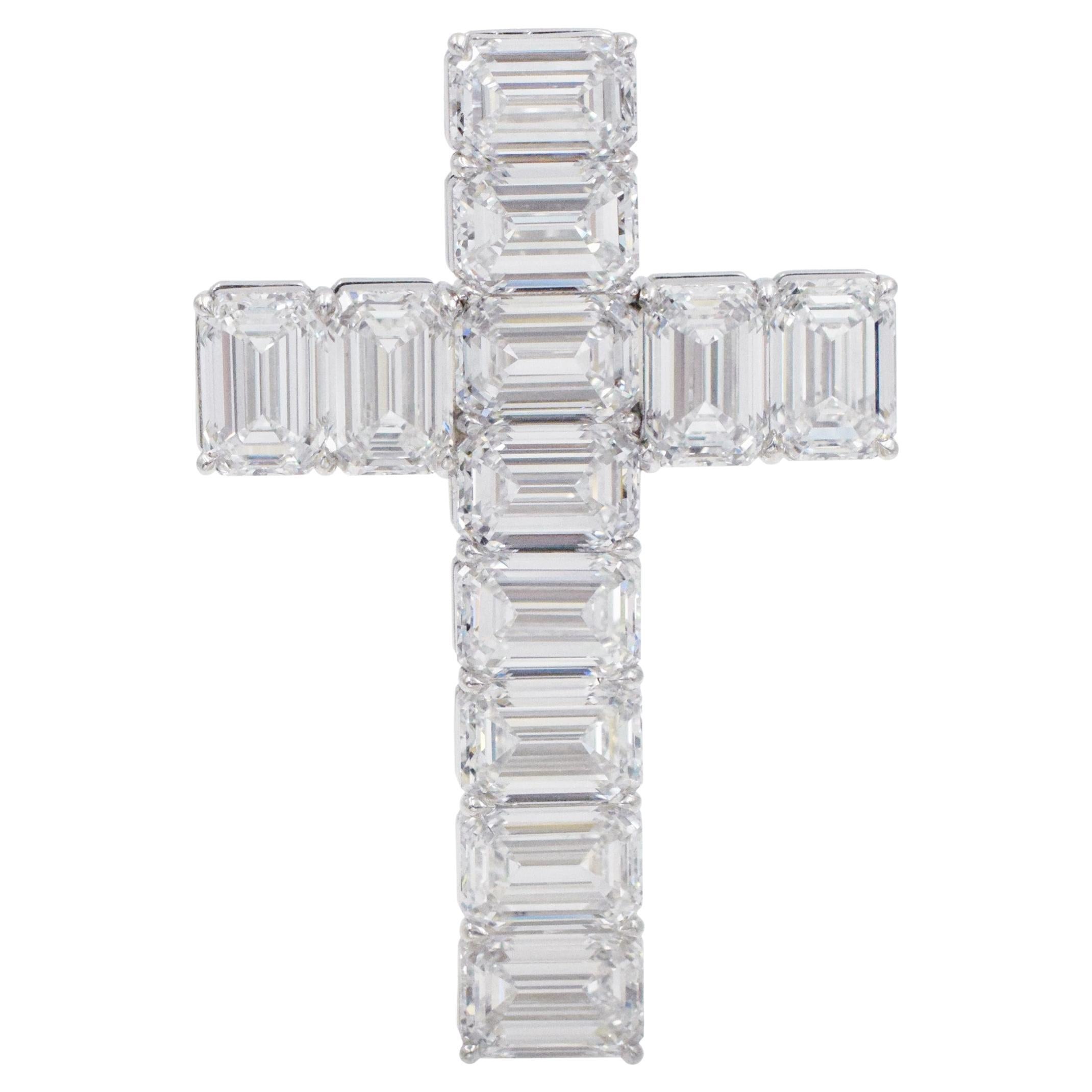 NALLY GIA Certified Diamond and Platinum Cross/Pendant 