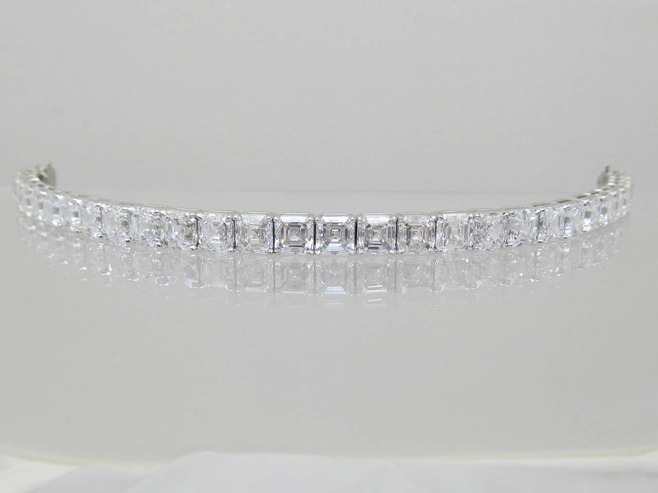 Women's NALLY G.I.A. Certified Diamond Bracelet