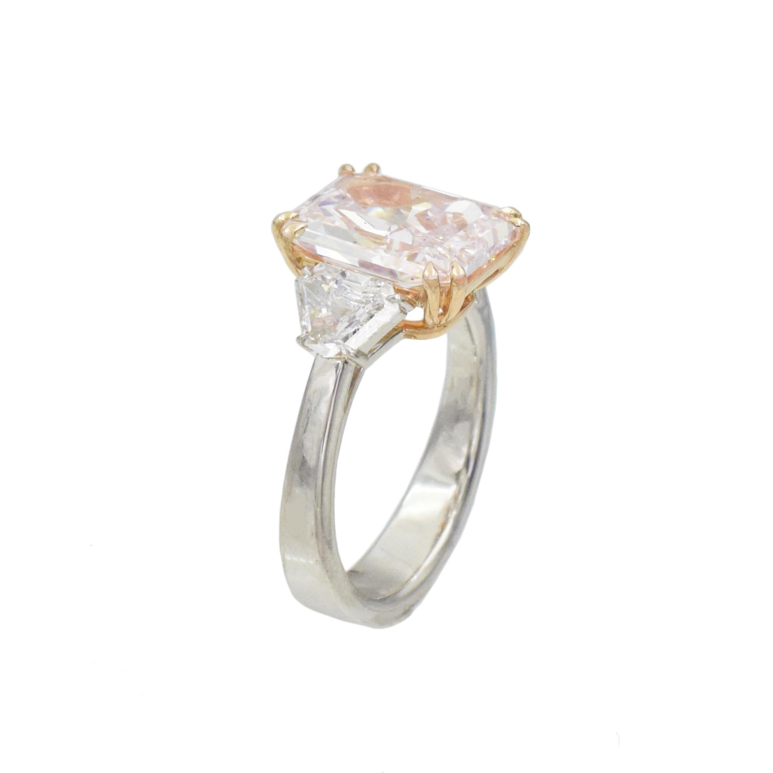NALLY  GIA  Ring mit rosafarbenem Fancy-Diamant im Zustand „Neu“ im Angebot in New York, NY