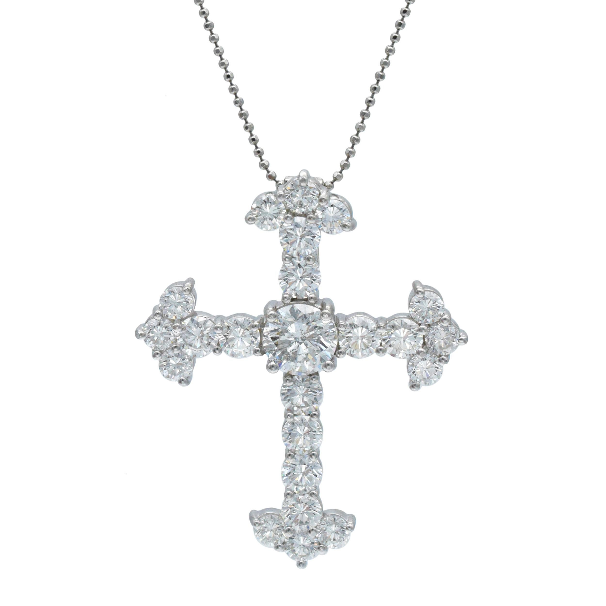 NALLY JEWELS Impressionnant  Pendentif croix en diamant en platine. Excellent état - En vente à New York, NY