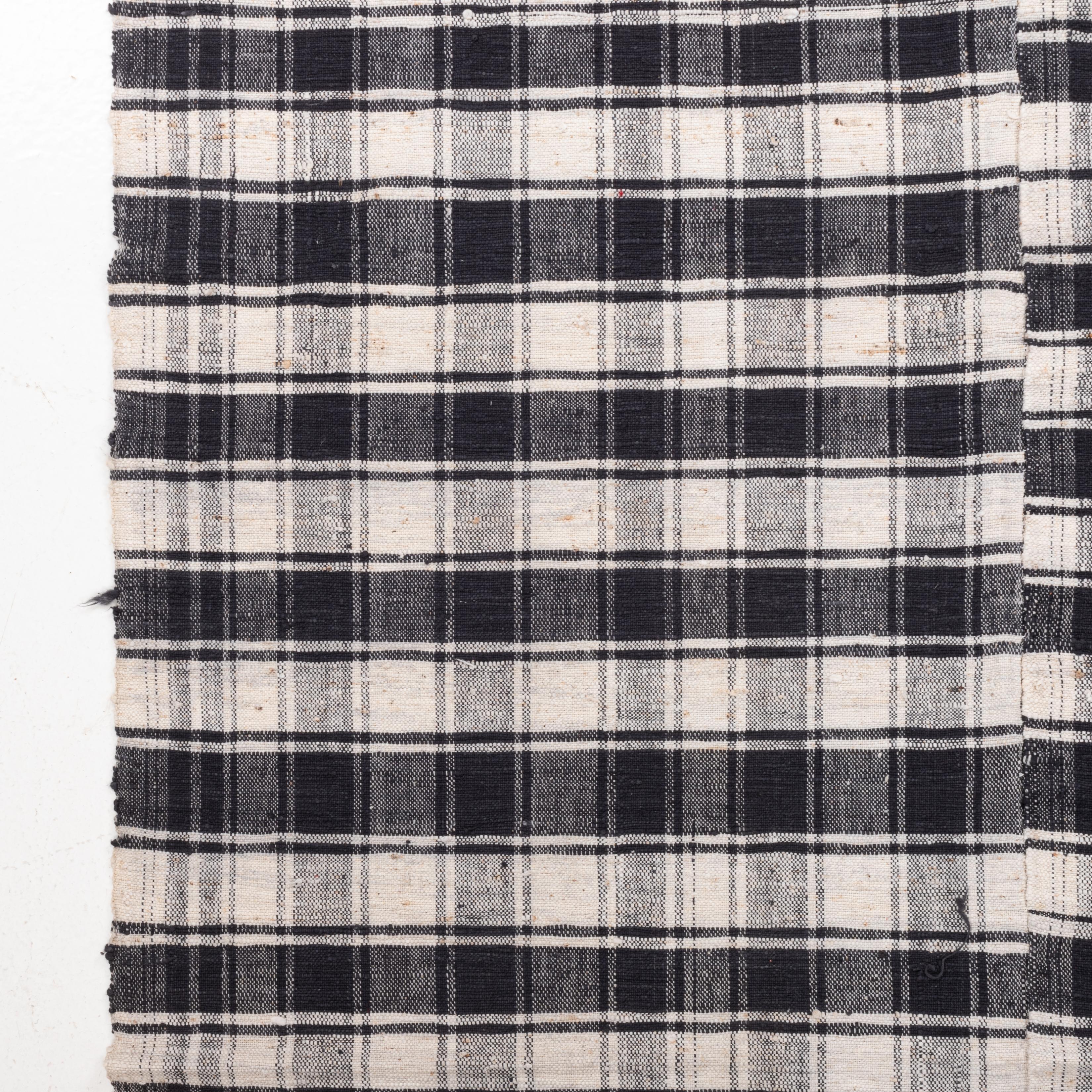 'Namal', Cover from Adana, Turkey, Mid-20th Century In Fair Condition For Sale In Istanbul, TR