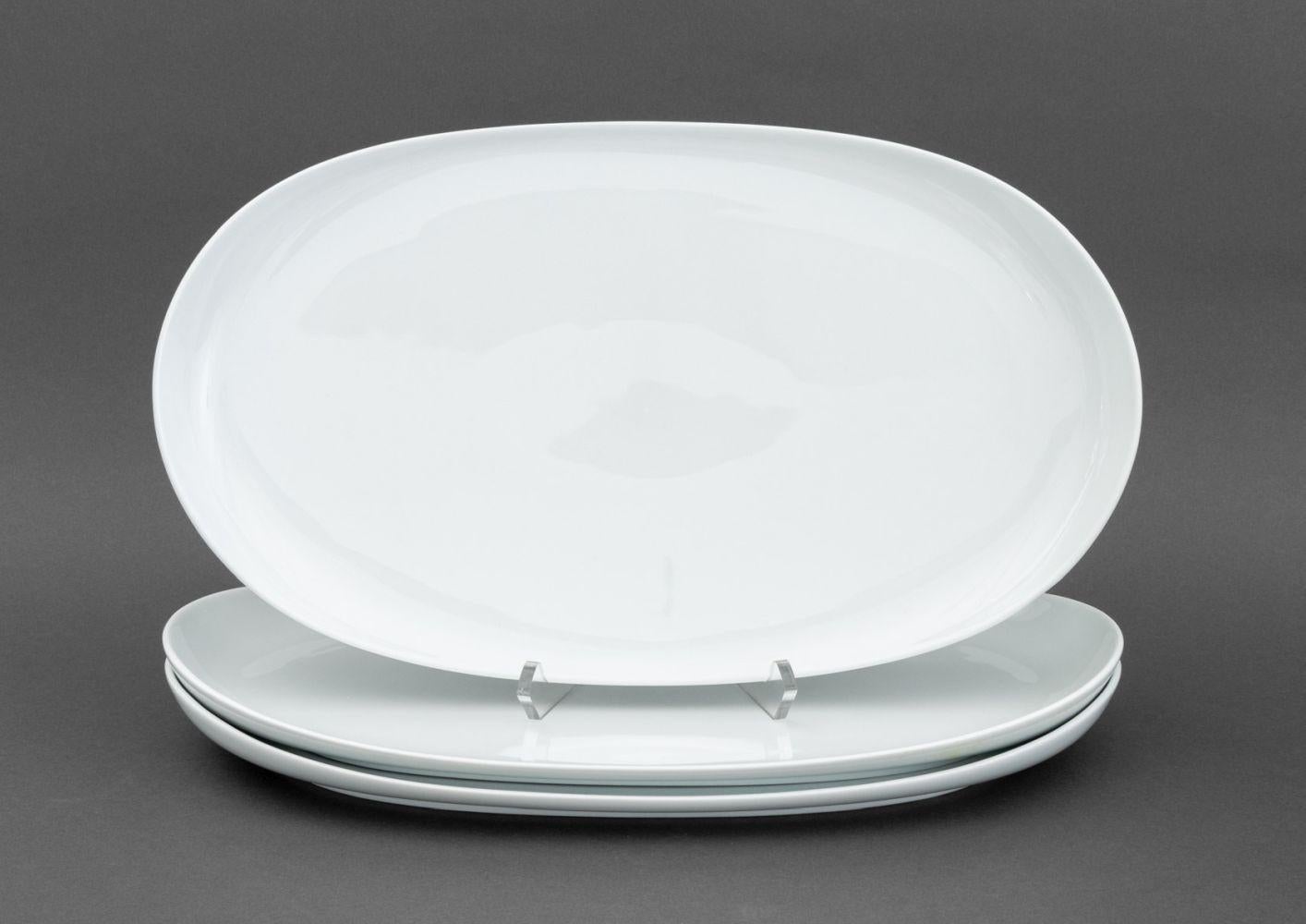 Nambe Keramik-Geschirrset, 47 tlg. (Minimalistisch) im Angebot