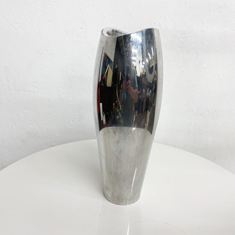 Nambe Sculptural Studio Vase in Silver Alloy Model 6062 by Karim Rashid