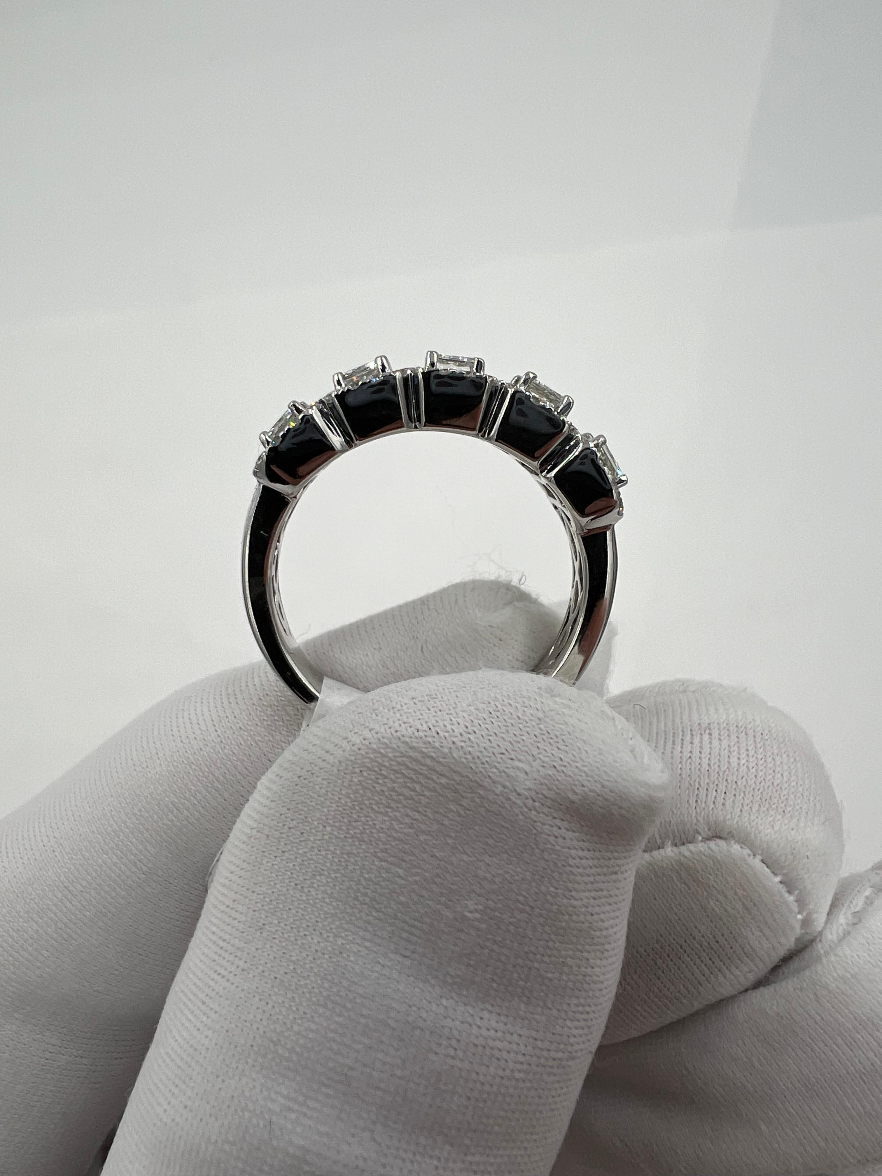 Namdar Diamond White Gold Band Ring In Good Condition For Sale In Los Angeles, CA