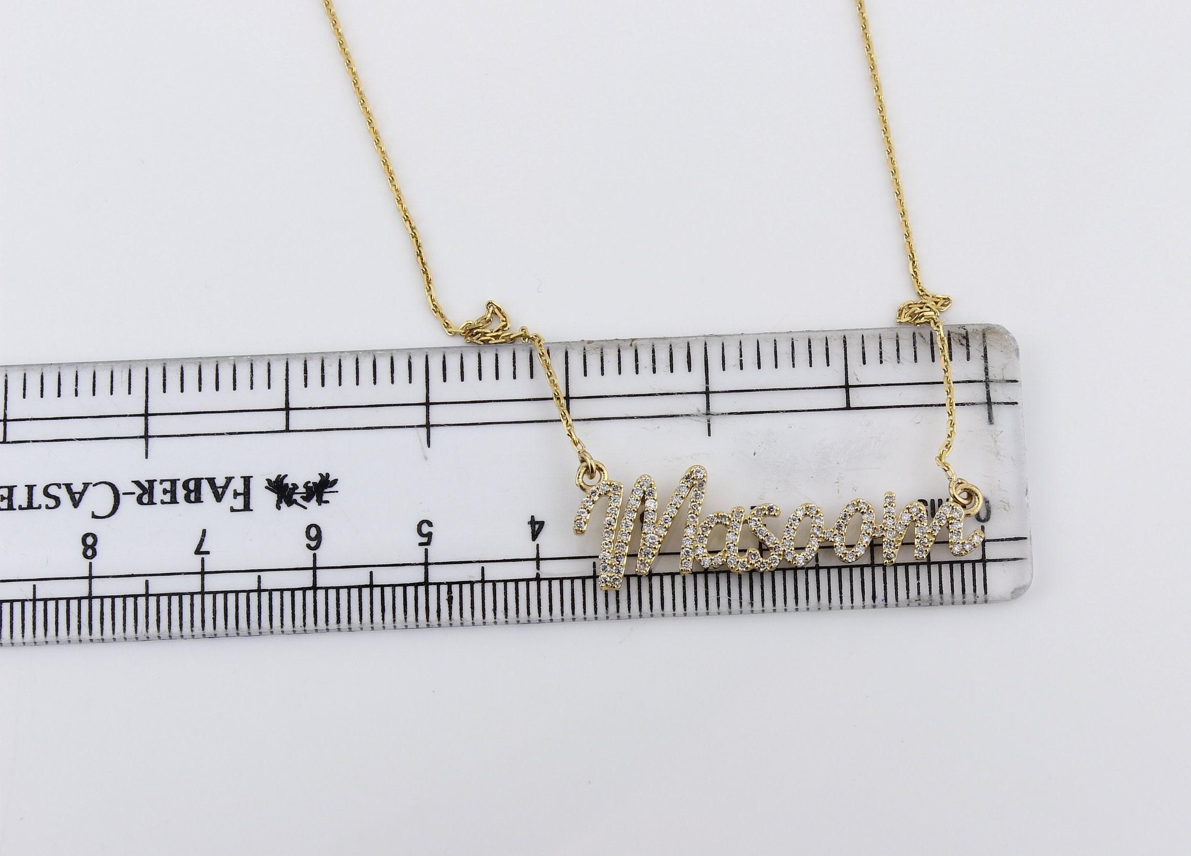Donna Collana di diamanti con lettera del nome in oro massiccio 14k (certificato) in vendita