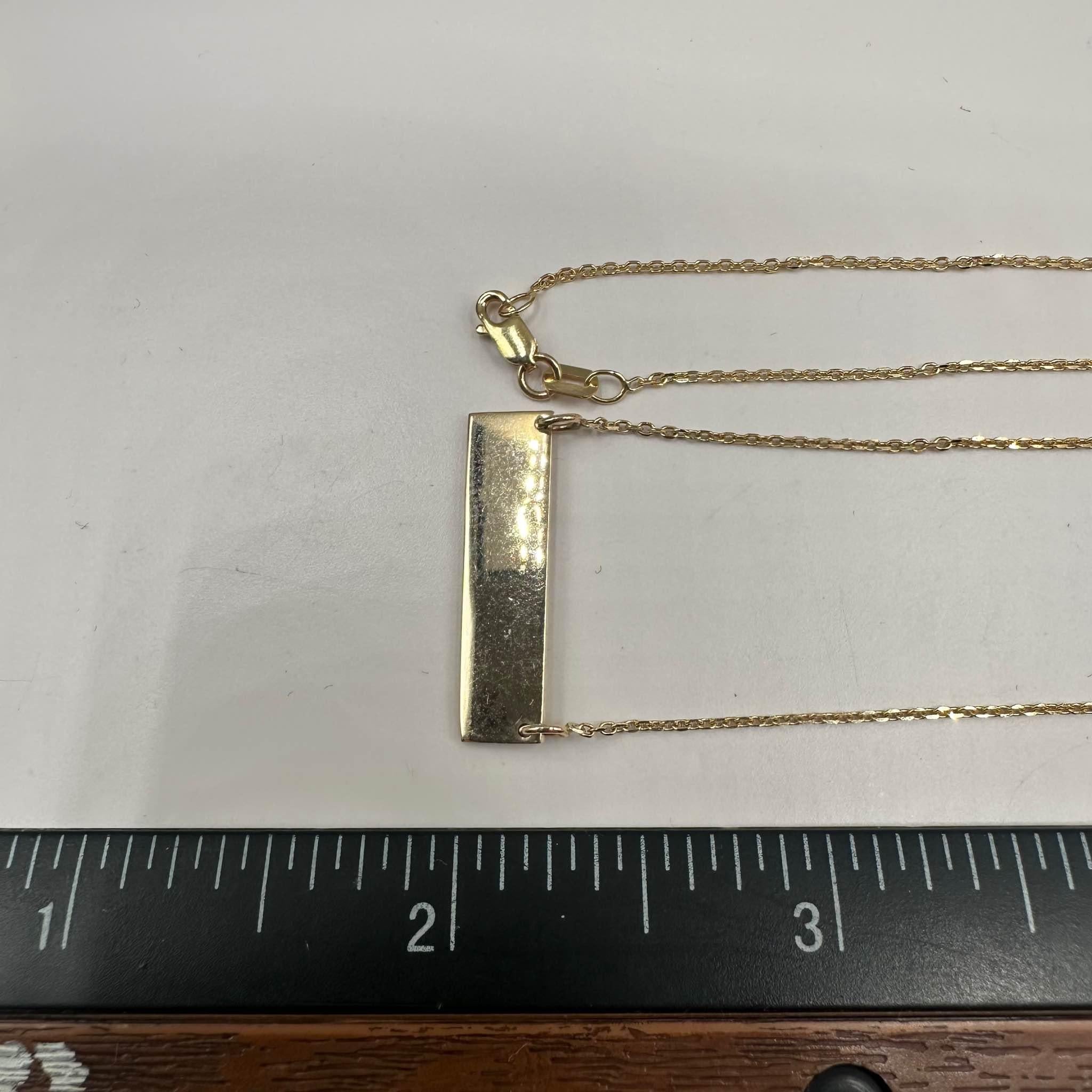 Nameplate Necklace in 14kt Yellow Gold - 19