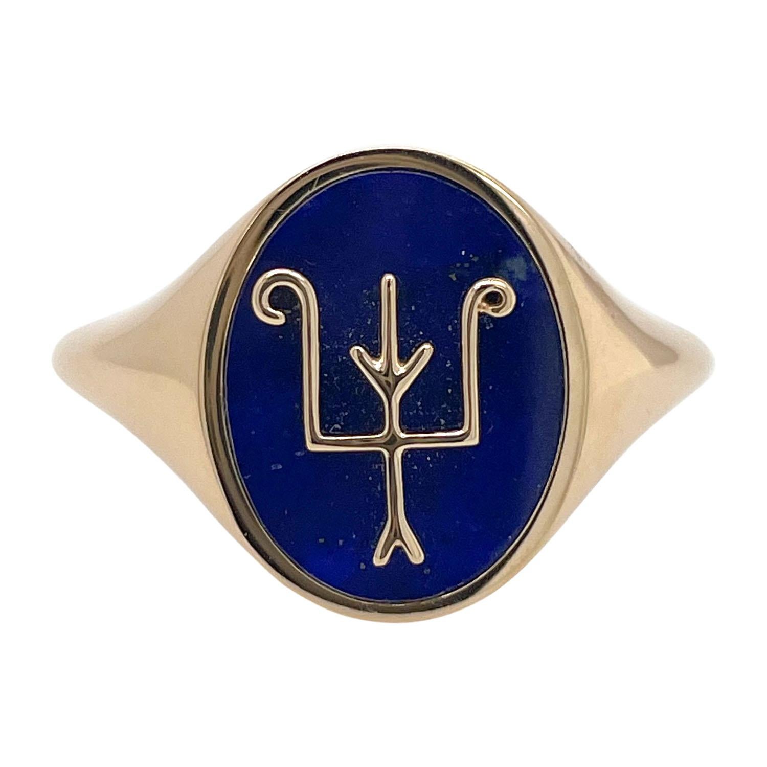 For Sale:  Namesake Signet in Lapis and 18ct Yellow Gold 5