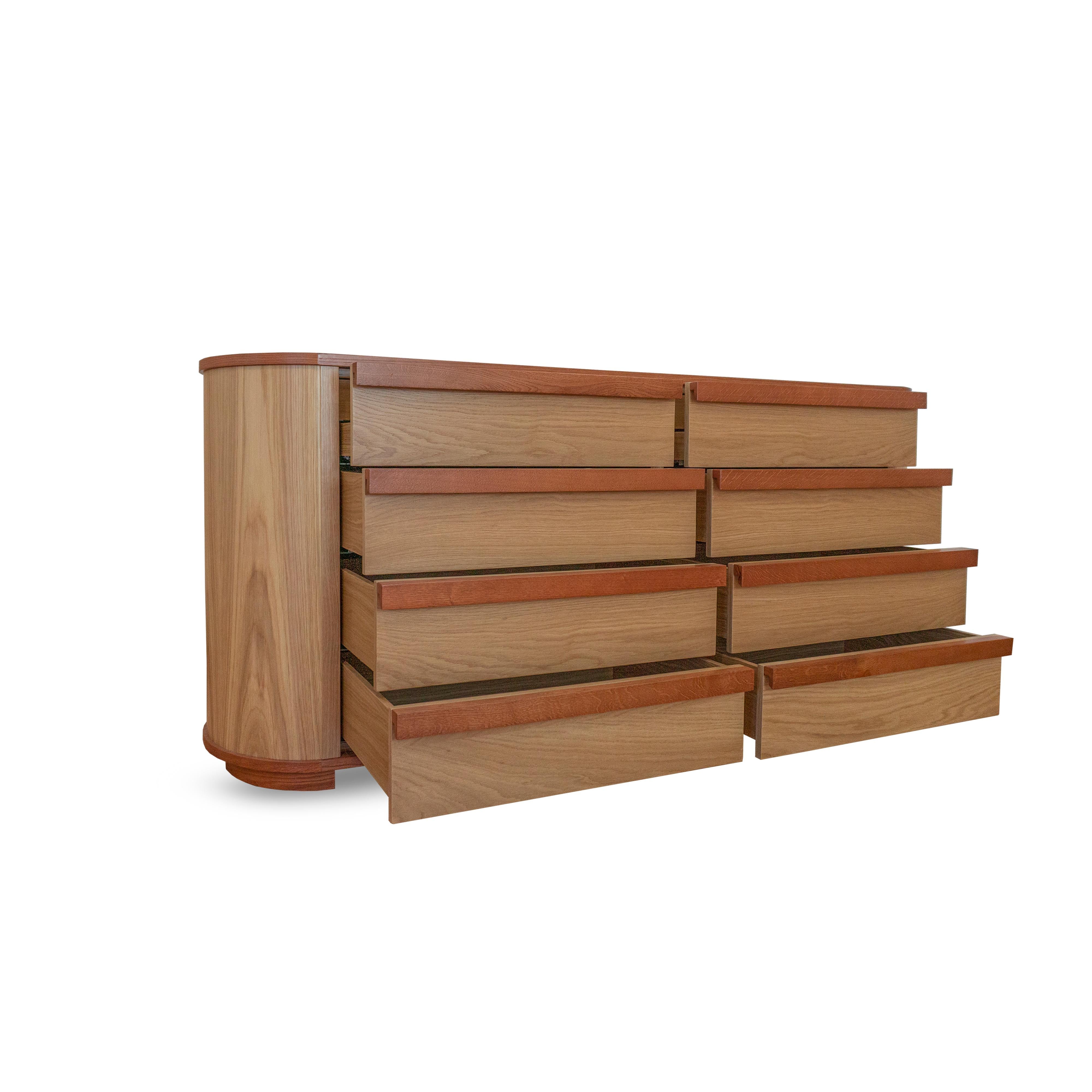 Modern Nami Dresser - Oak Veneer Chest of Drawers with Interior Jewelry Storage For Sale