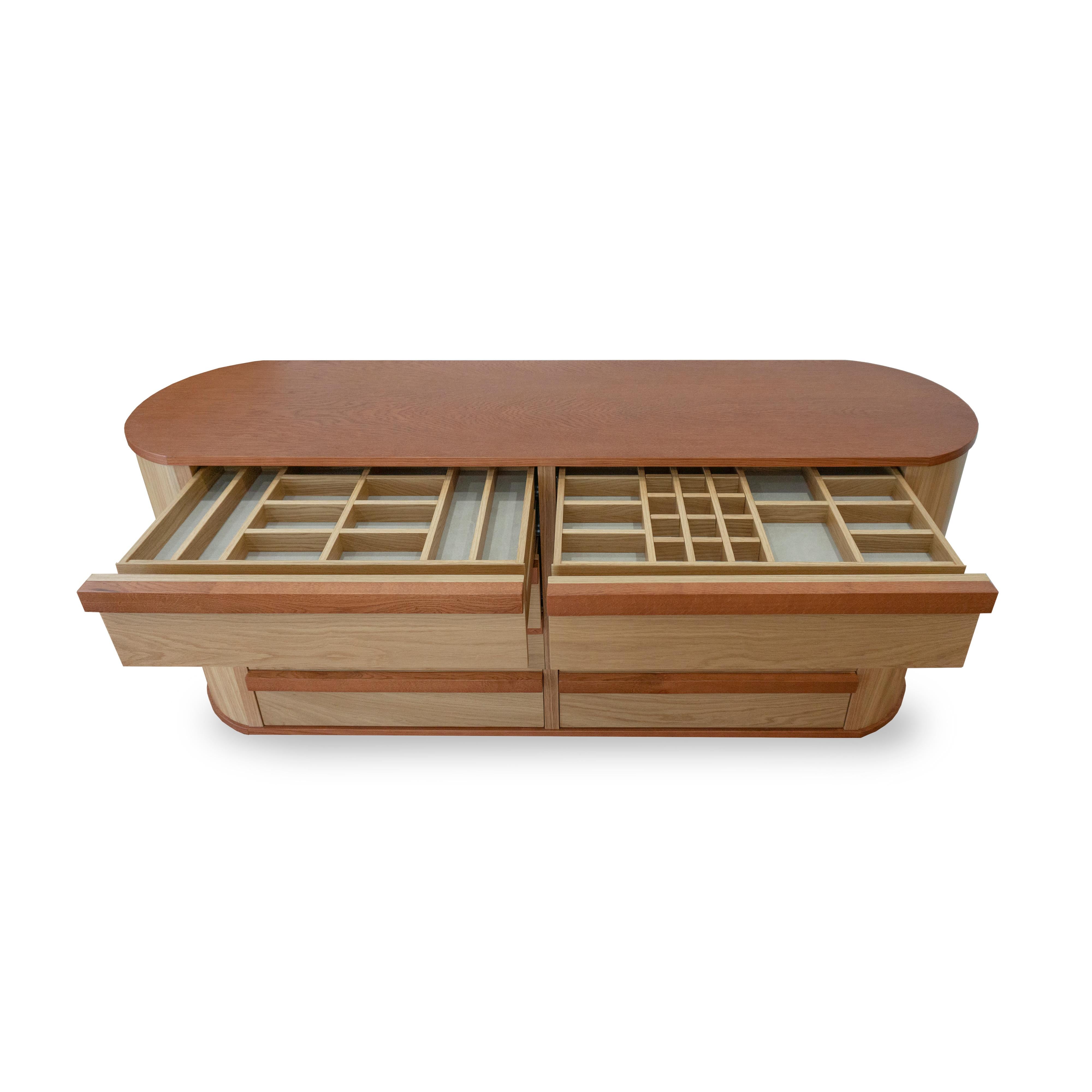 Nami Dresser - Oak Veneer Chest of Drawers with Interior Jewelry Storage In New Condition For Sale In Baguim Do Monte, PT