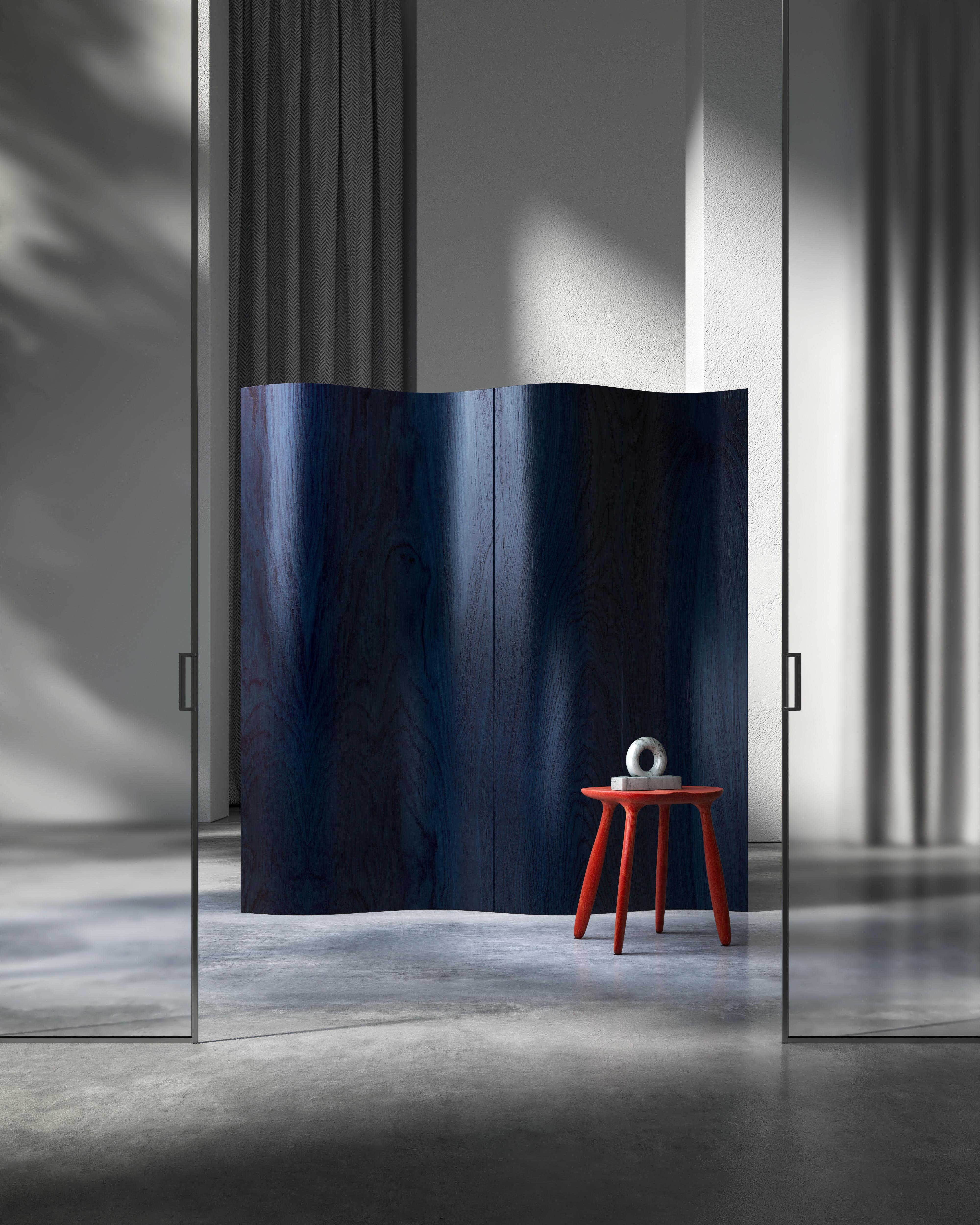 Nami Screen is presented by by Victoria Magniant for Galerie V

Like a big monochrome wave, the Nami screen is an eco-designed piece inviting simplicity and playfullness. It's light yet robust plywood structure allows to create versatile partitions