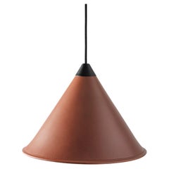 Lámpara mediana cónica de cuero Namibia de Cuero Design