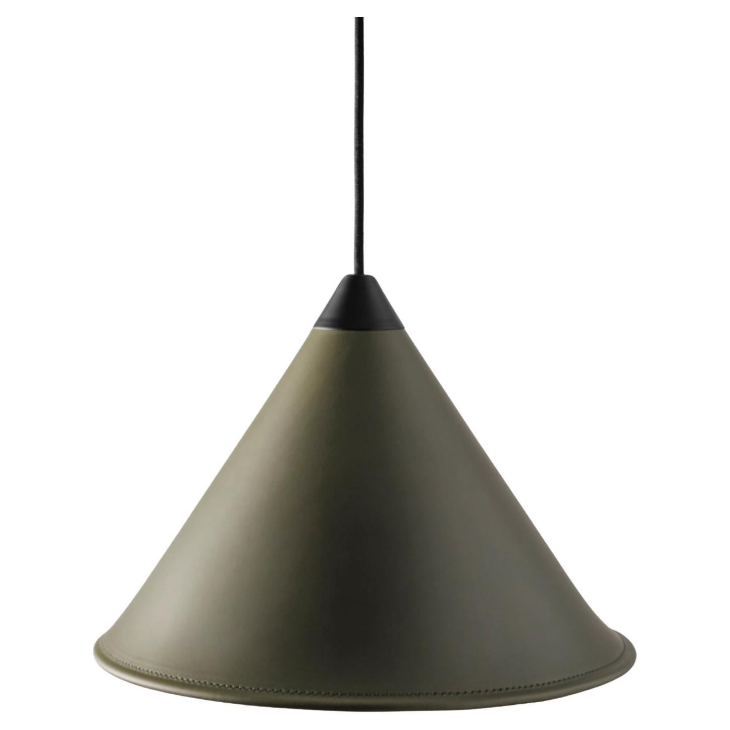 Namibia Lederkegel-Lampe mit Kegel Medium von Cuero Design