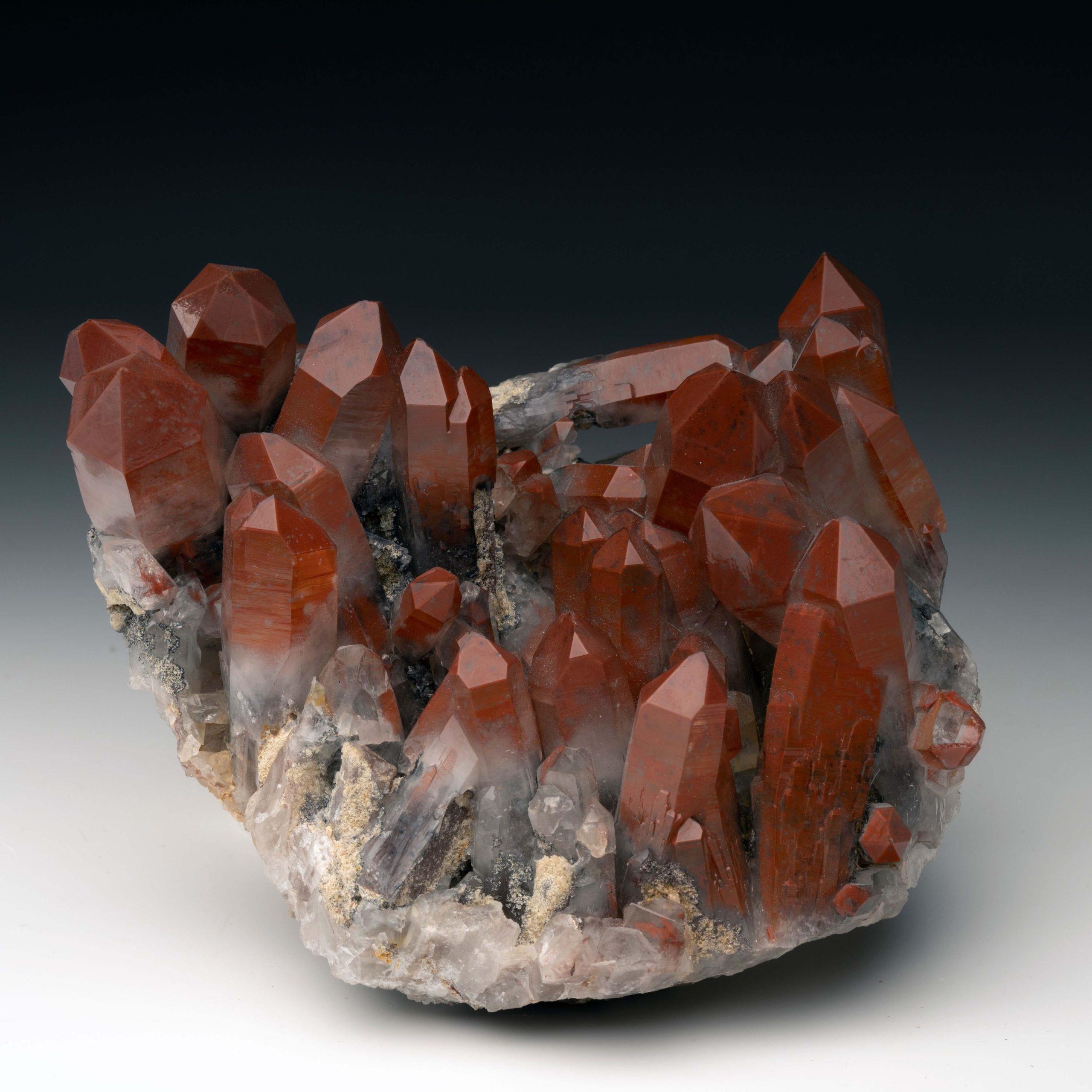 Cristal Quartz rouge de Namibie en vente