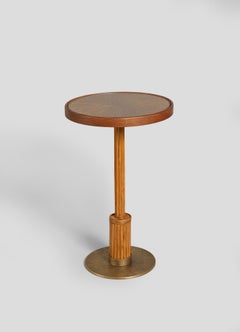 Table d'appoint Namsai haute en rotin et laiton, Viya by Vikram Goyal