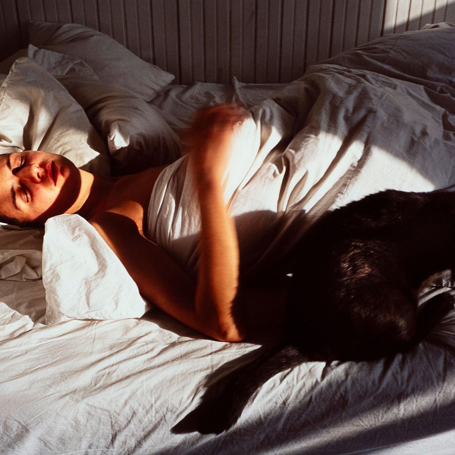 Siobhan with Cat - Contemporary Photograph by Nan Goldin