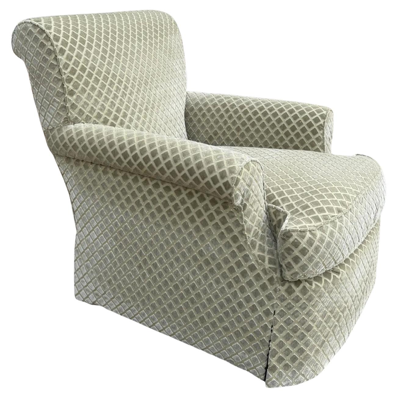 Nancy Corzine Voll gepolstert Cut Velvet Club Chair 1 von 2 im Angebot