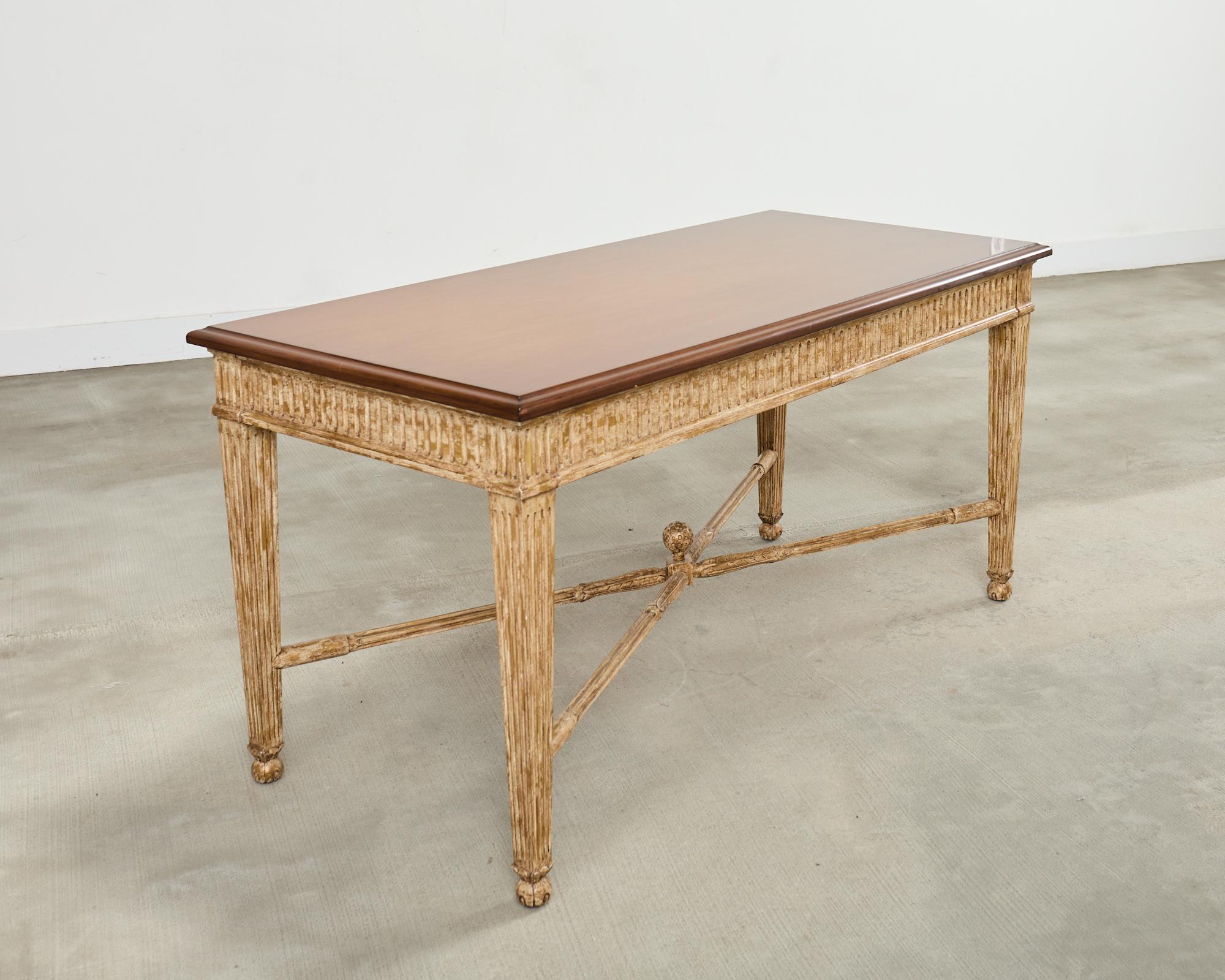 Nancy Corzine Mesa de escritorio neoclásica de laurel en venta 11