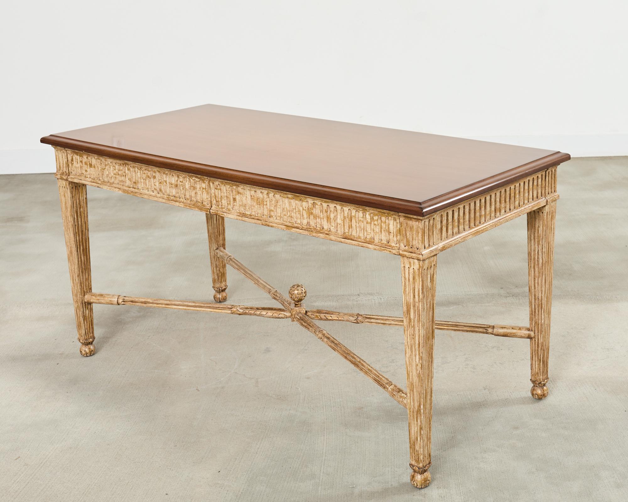 Nancy Corzine Mesa de escritorio neoclásica de laurel Neoclásico en venta