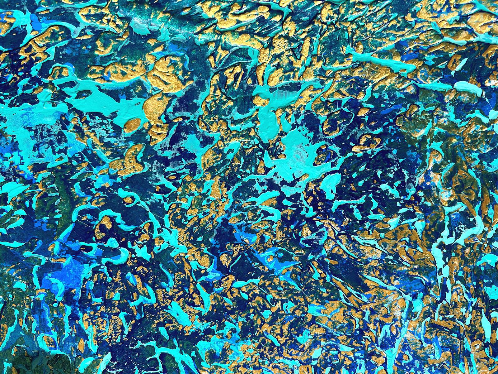 „Goldene Akzente“ Abstrakte Mischtechniken mit strukturierten Blau-, Lavendel- und Aquatönen (Abstrakter Expressionismus), Painting, von Nancy Eckels