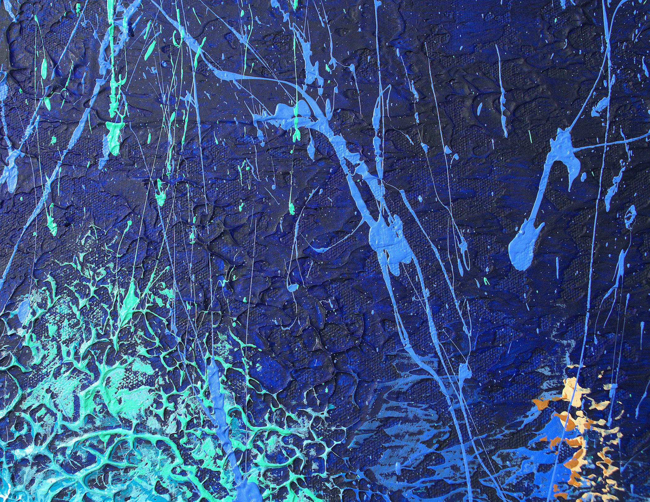 „Splash and Splatter“ Abstraktes Mixed Media-Gemälde mit strukturierten Blau-, Aqua- und Violetttönen im Angebot 1