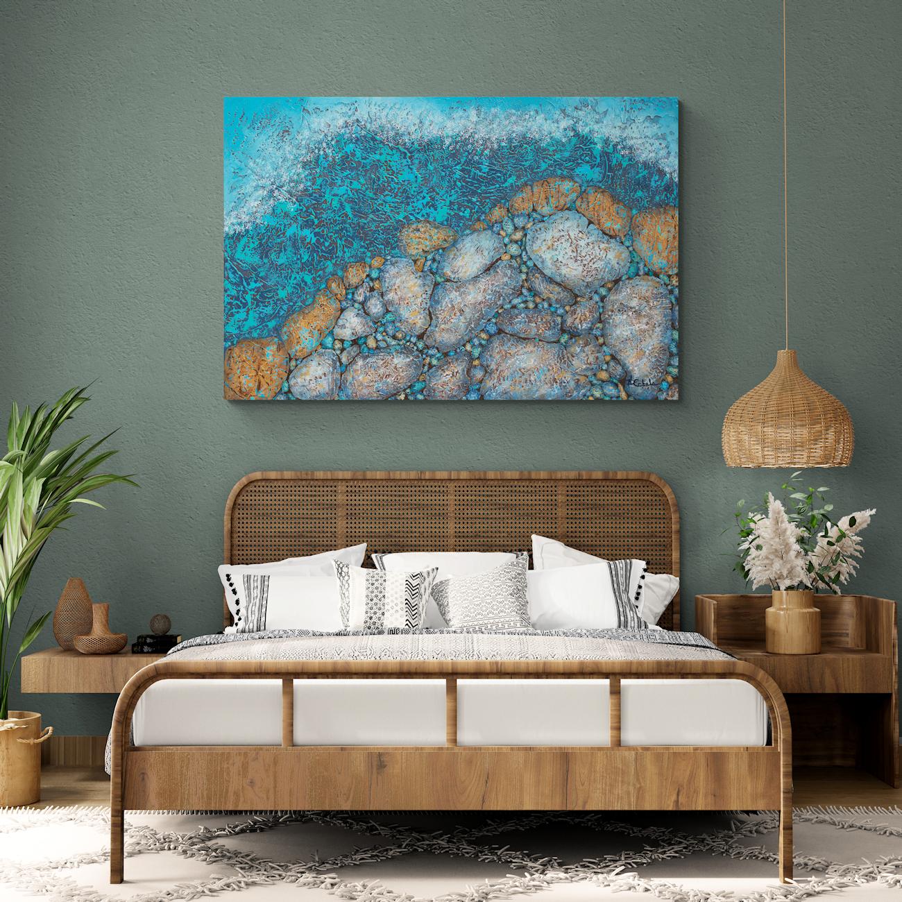 Le rocce dell'oceano, l'acqua mossa dal vento e i colori tropicali danno a questo quadro originale l'atmosfera del mare. L'opera è realizzata su una tela altamente strutturata, confezionata in galleria e dipinta di nero sui lati per un aspetto