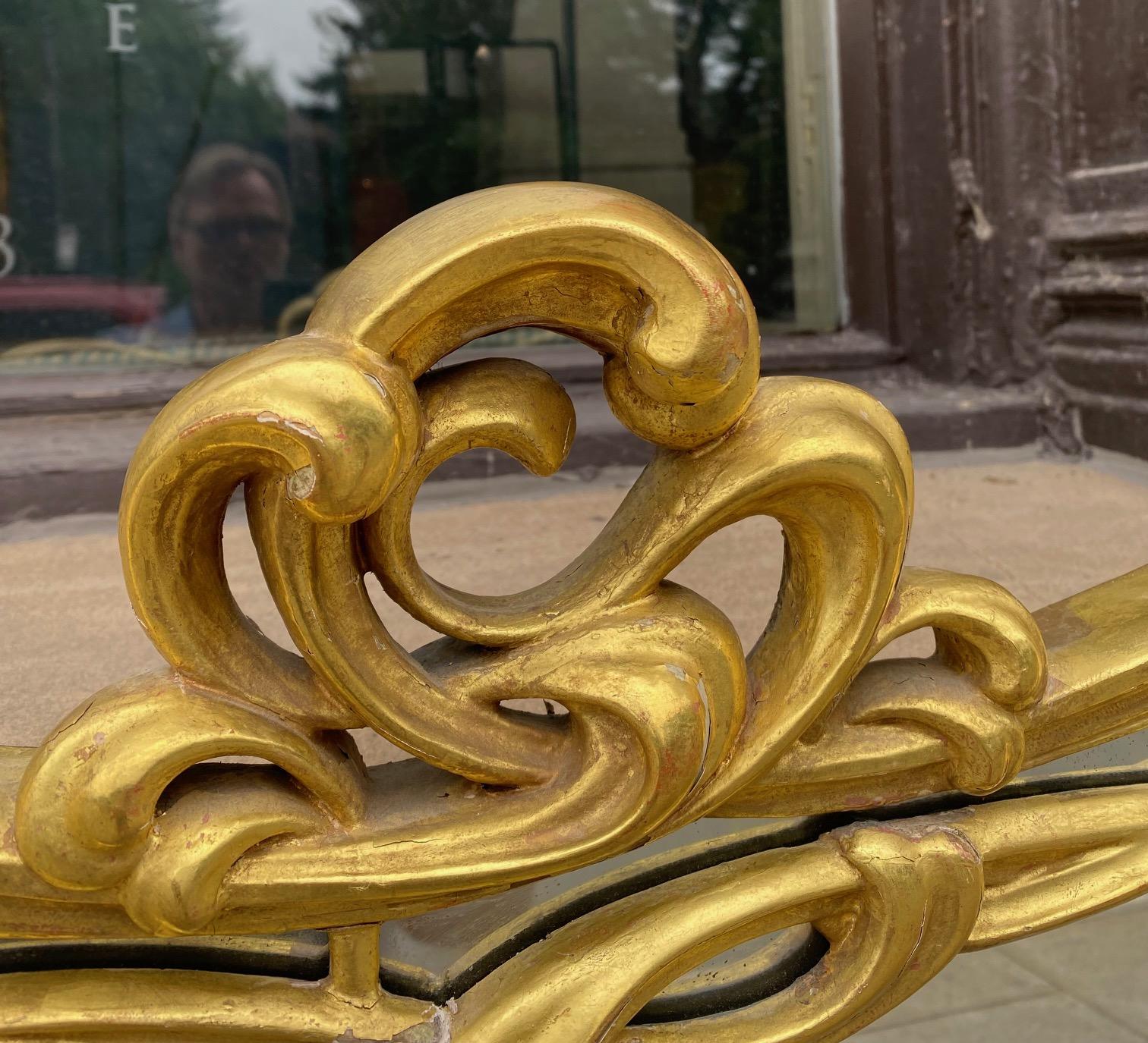 Inizio XX secolo Specchio francese Art Nouveau in legno dorato in vendita