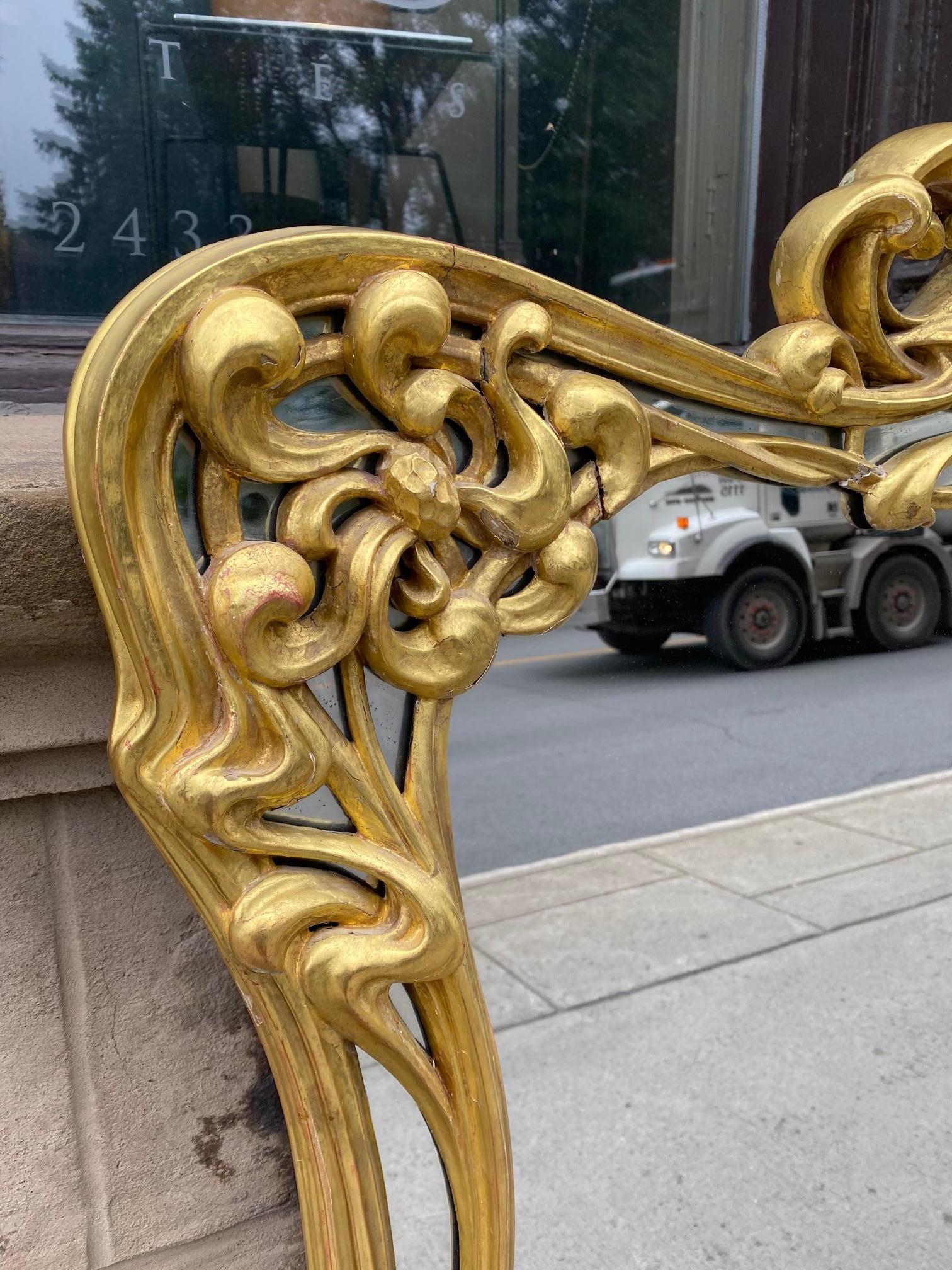 Legno Specchio francese Art Nouveau in legno dorato in vendita