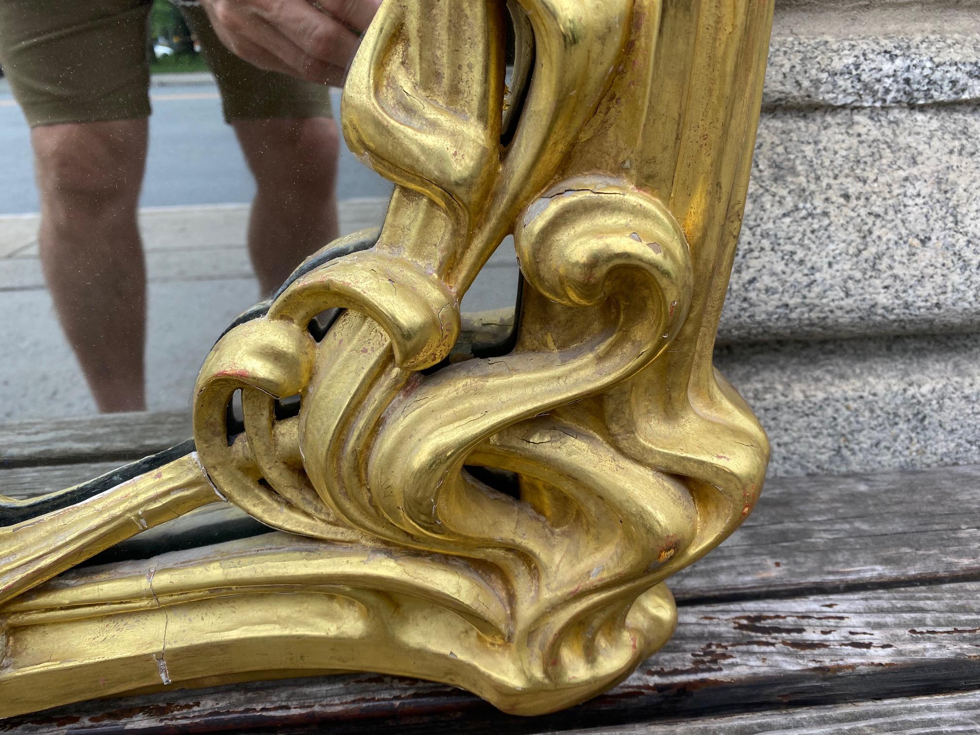 Specchio francese Art Nouveau in legno dorato in vendita 3