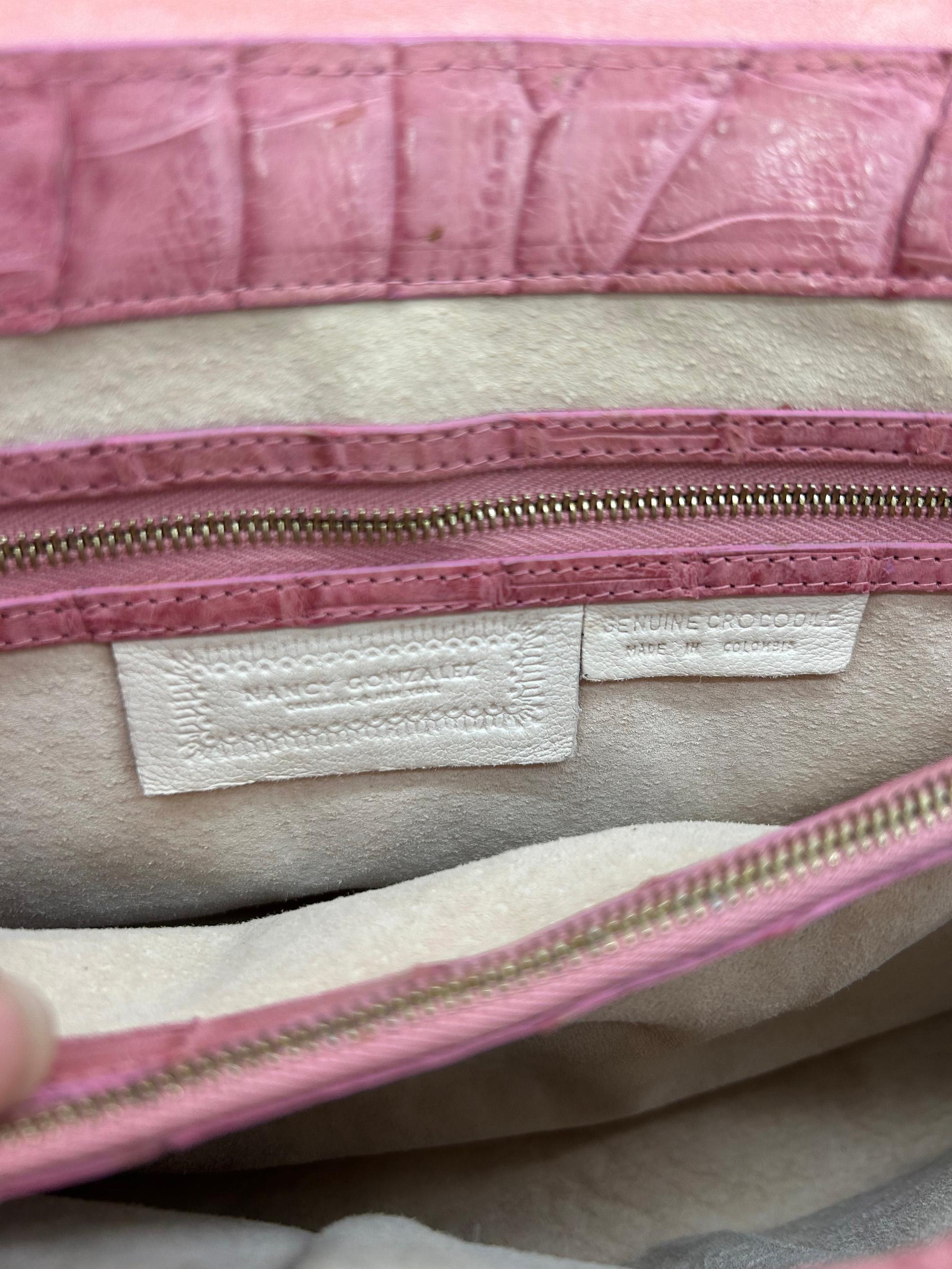 Nancy Gonzalez - Borsa a doppio manico in coccodrillo rosa con patta superiore in vendita 13