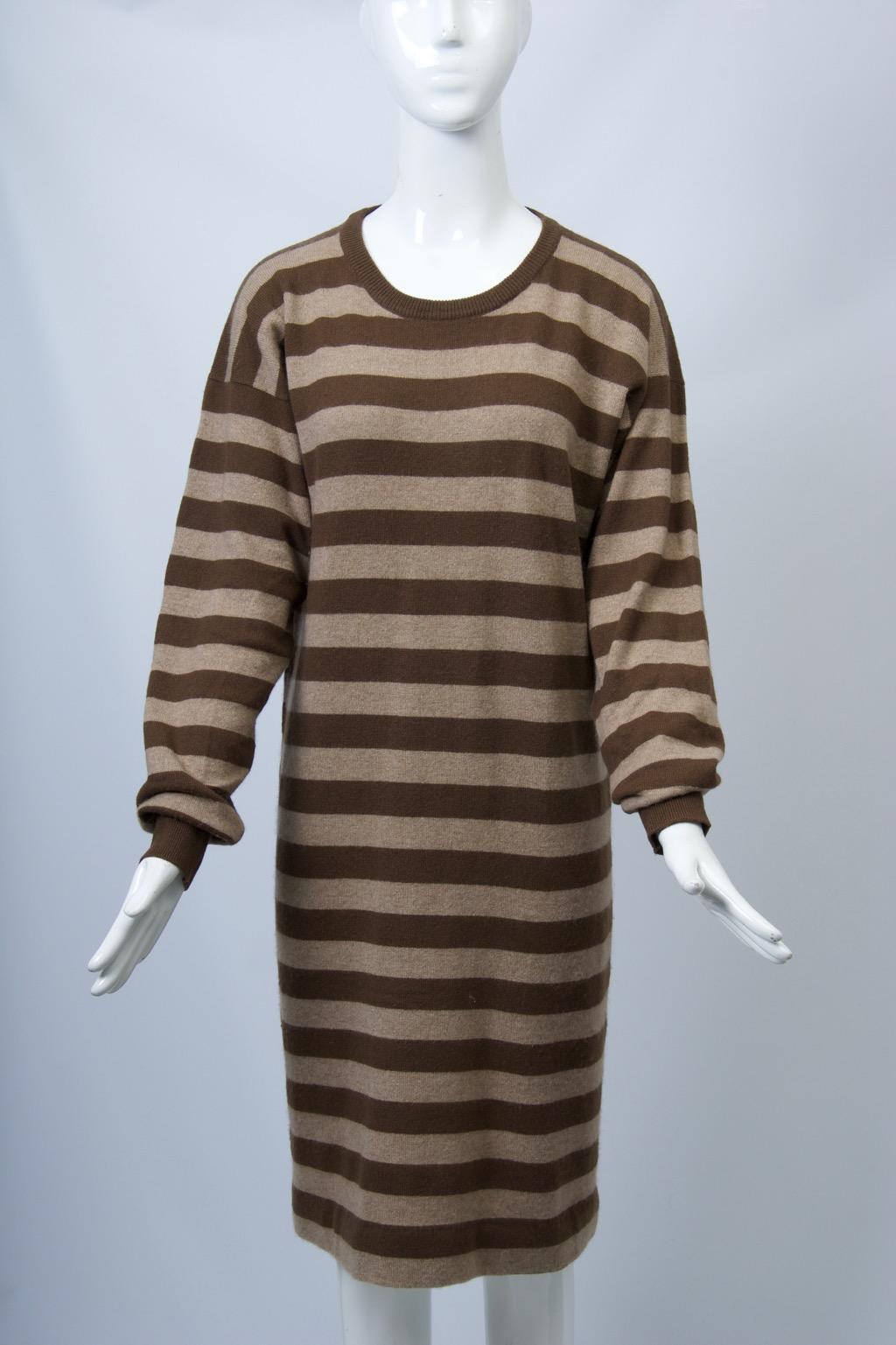 Abito e scialle in cashmere Nancy Heller In condizioni buone a Alford, MA