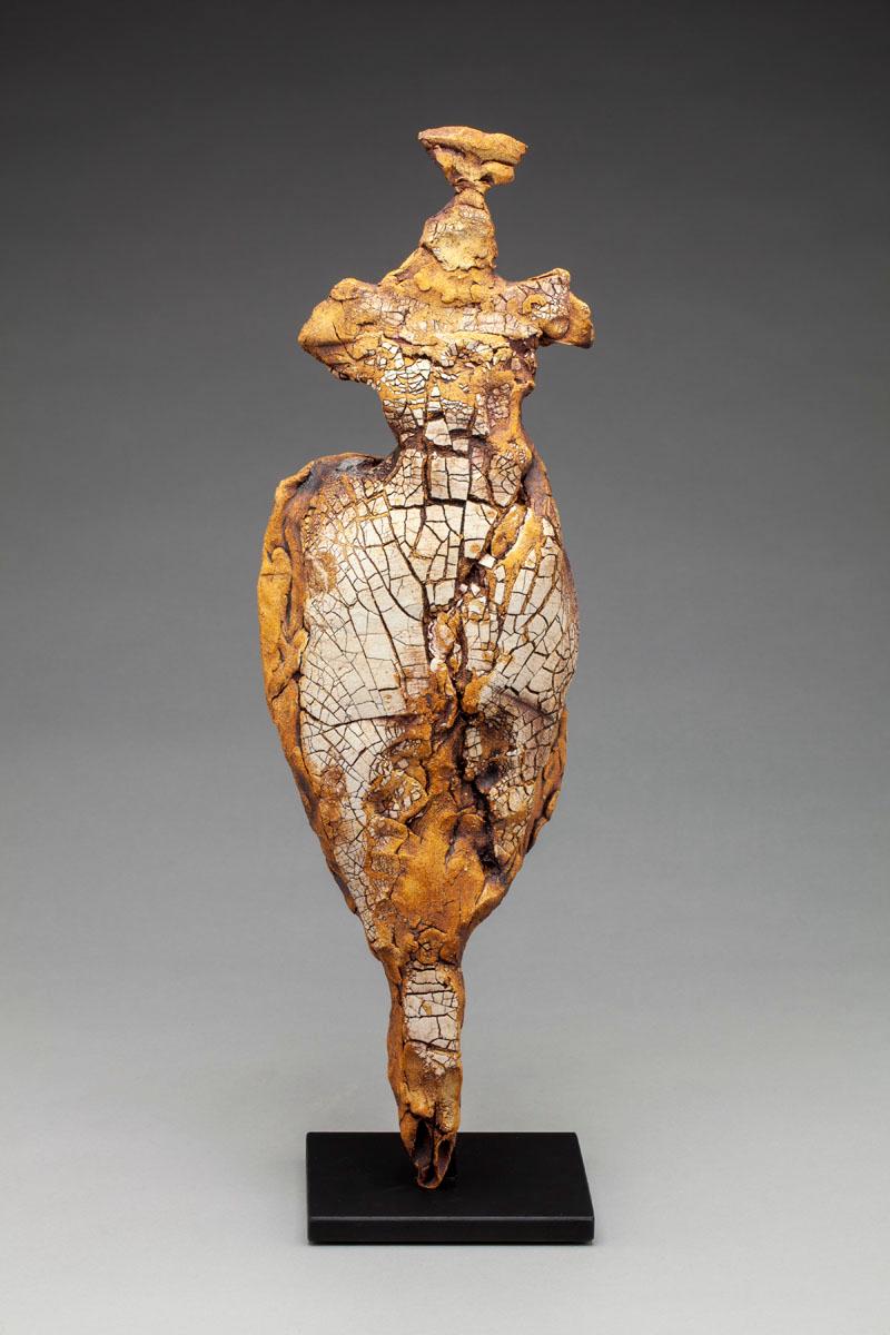 Nancy Legge Figurative Sculpture – Zina